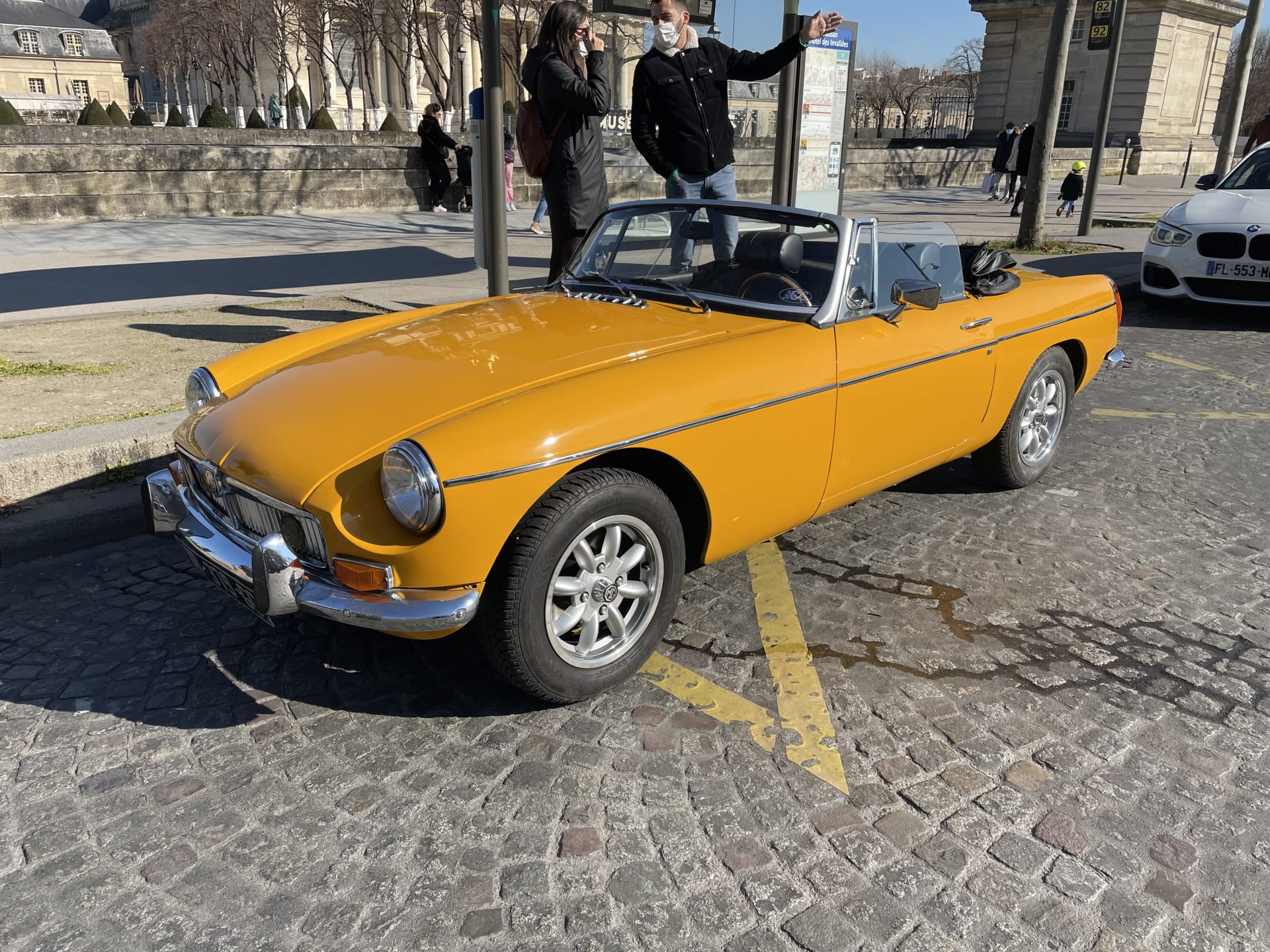Mg B