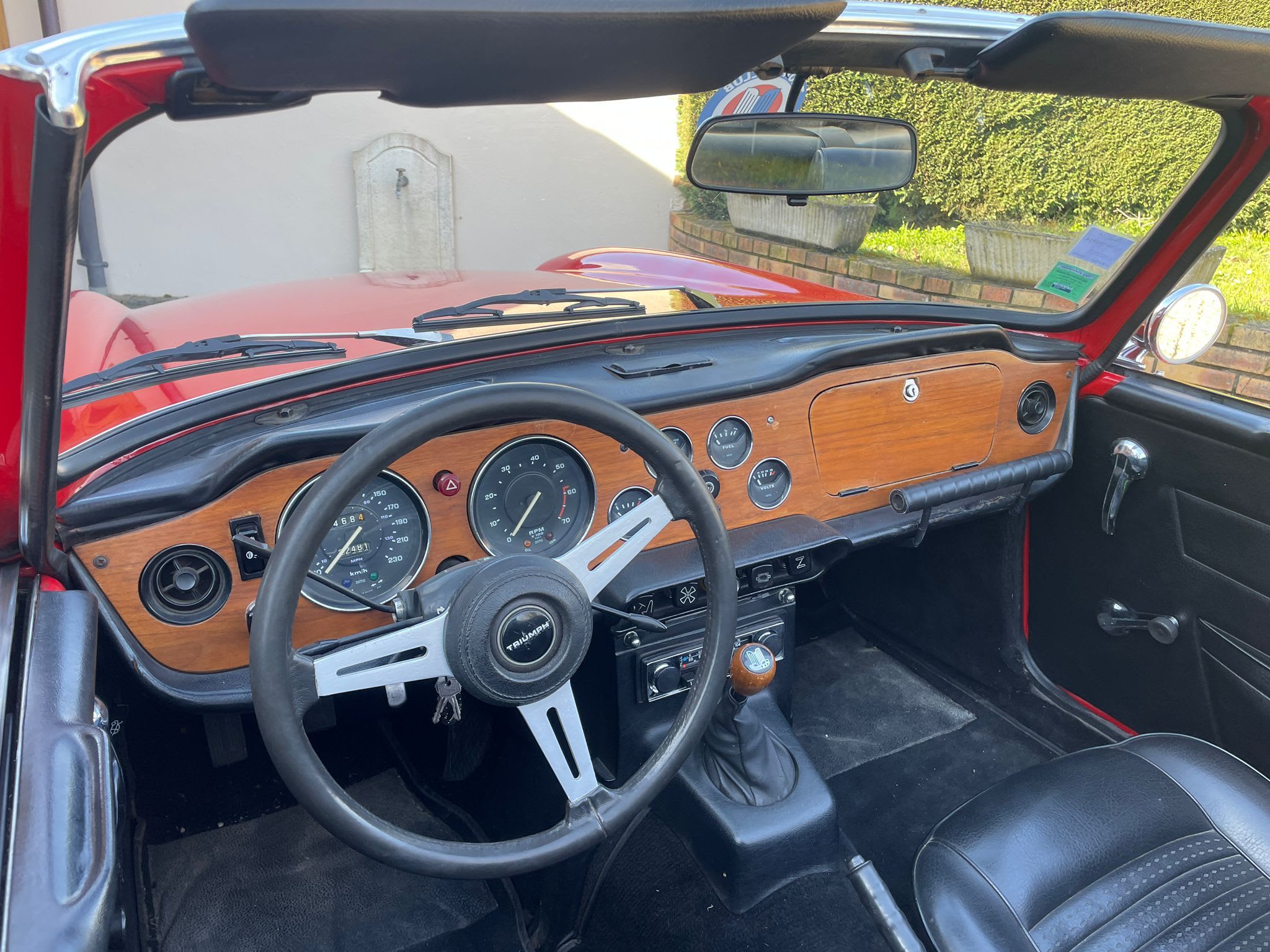 TRIUMPH Tr6 Pi 1973 occasion intérieur (1)