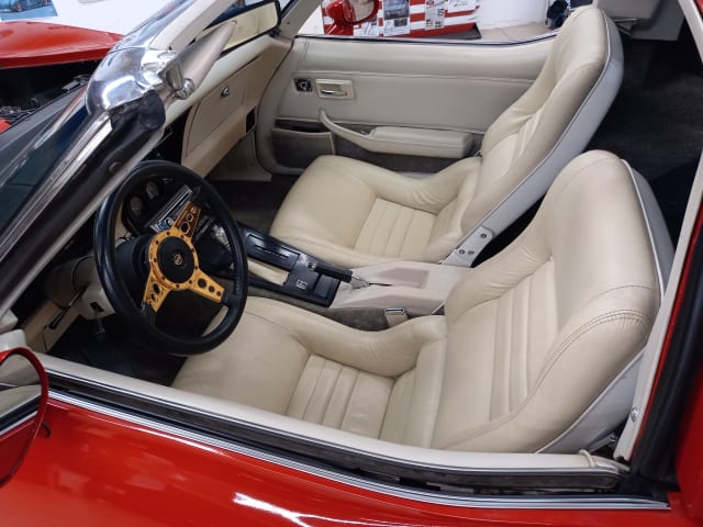 Chevrolet Corvette  C3 T-top 