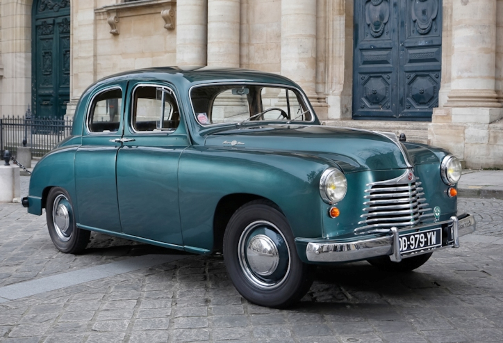 Photo SINGER Sm saloon 1953
