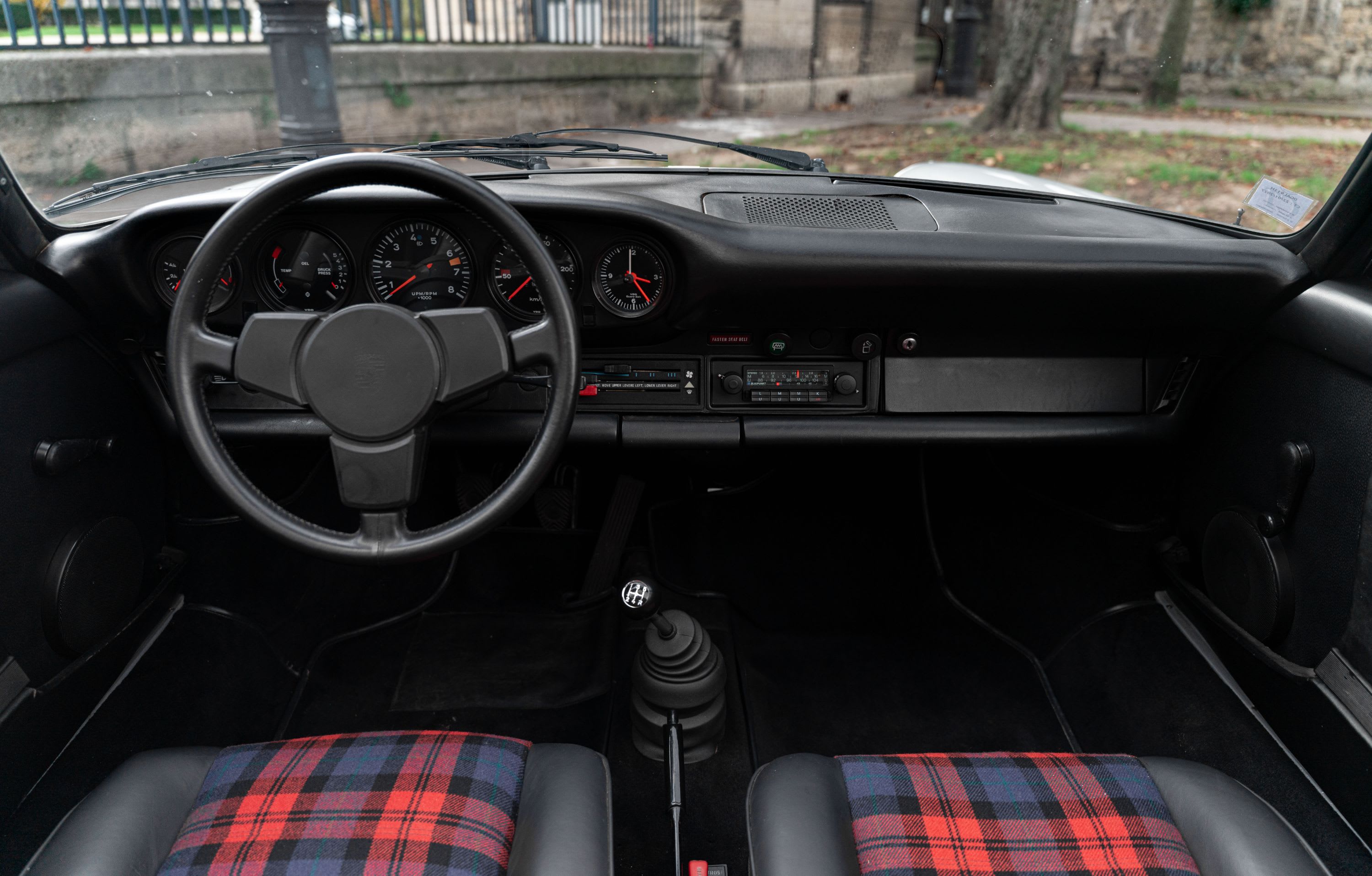 PORSCHE 911 2.7  S Targa 1974 occasion intérieur (1)