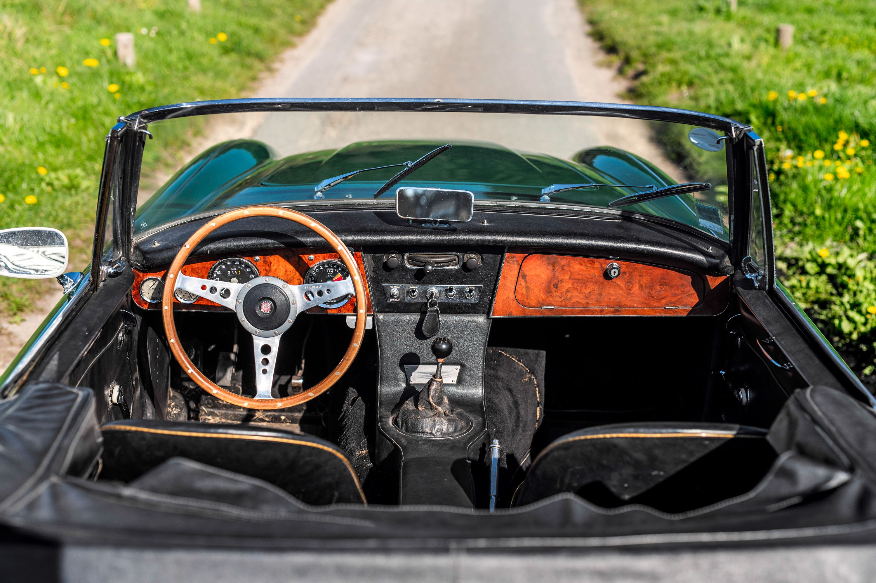 AUSTIN HEALEY 3000 Mark Iii   1965 used interior (1)