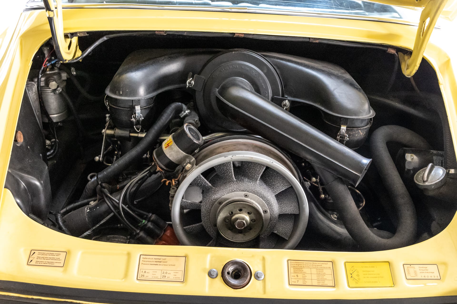 PORSCHE 911 2.0 S Targa 1968 used mechanical (1)