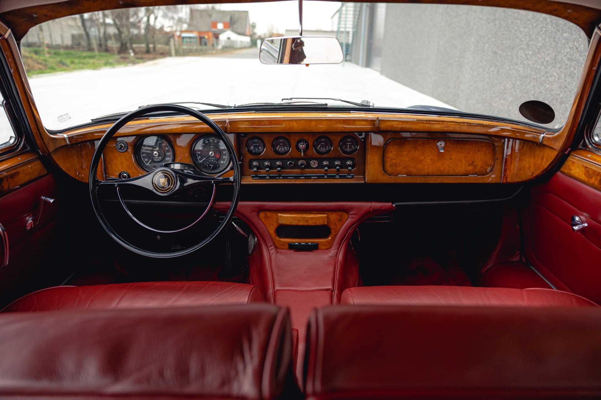 Jaguar Mark X