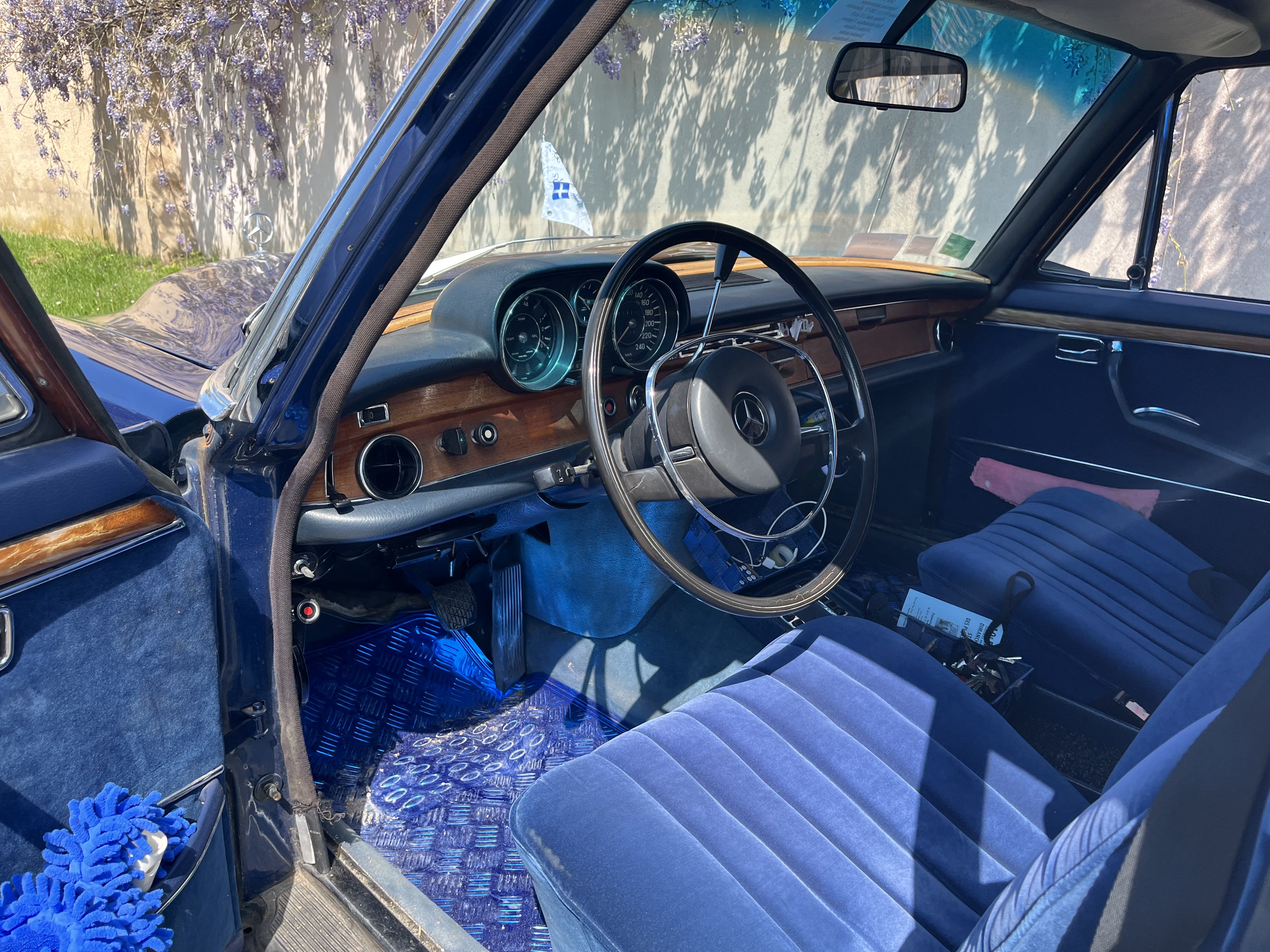 MERCEDES BENZ Classe S W109 1971 occasion intérieur (1)