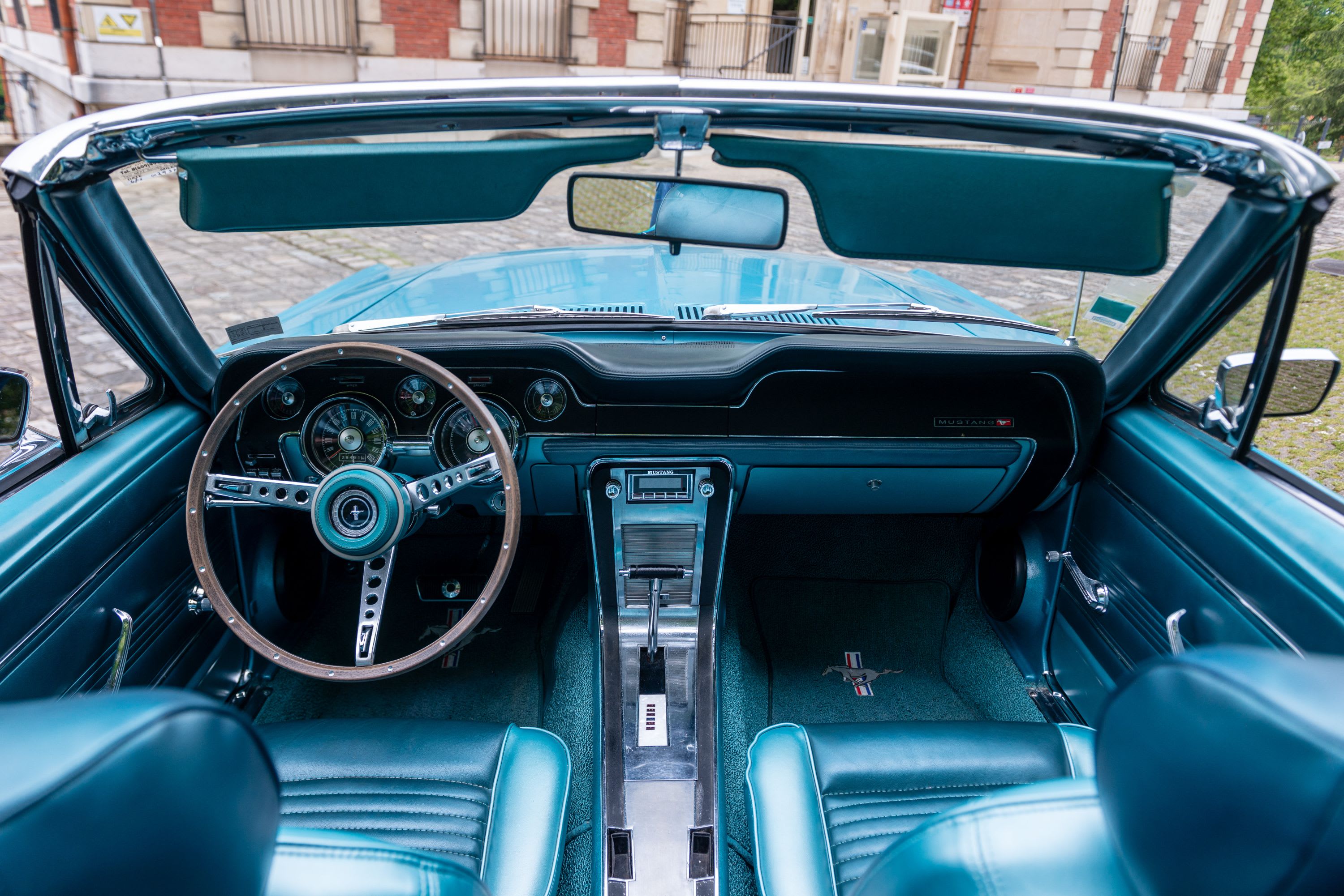 FORD Mustang Cabriolet 1967 occasion intérieur (1)