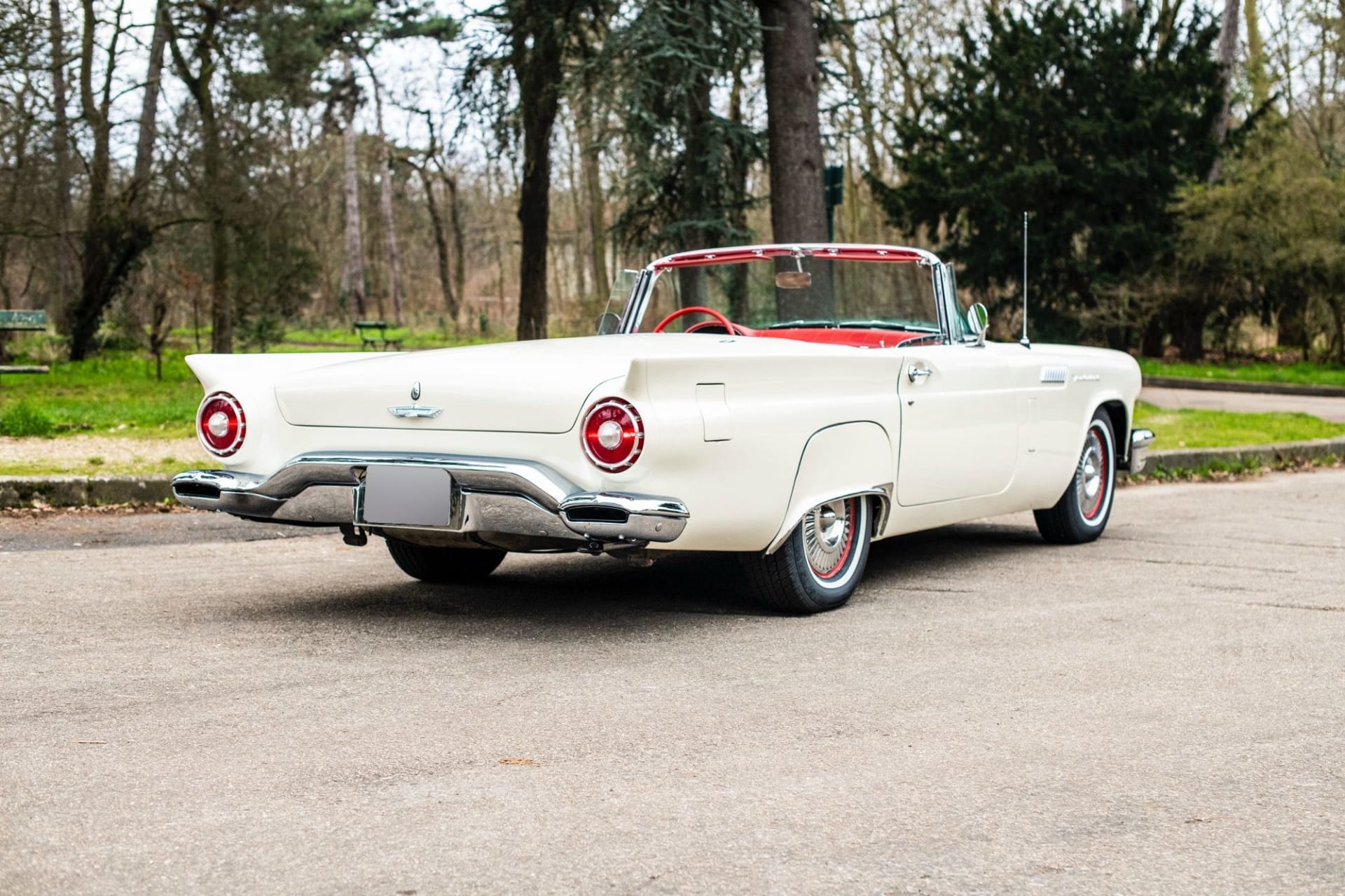 Ford Thunderbird  