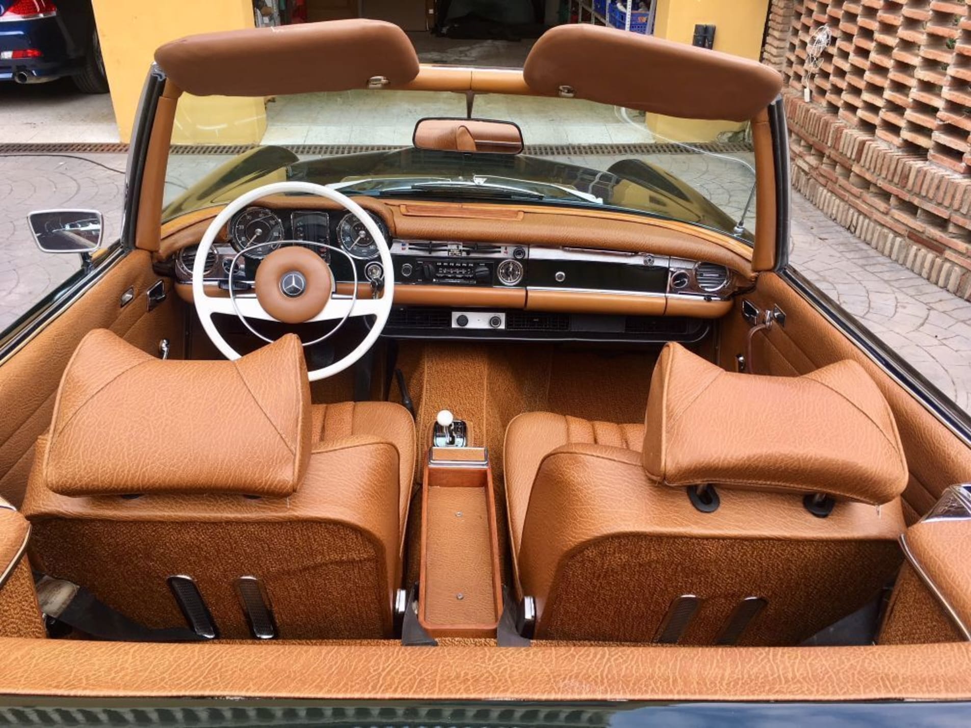 MERCEDES-BENZ 280 sl w113 1968