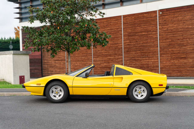 FERRARI 308 Gtsi Spider 1982 occasion