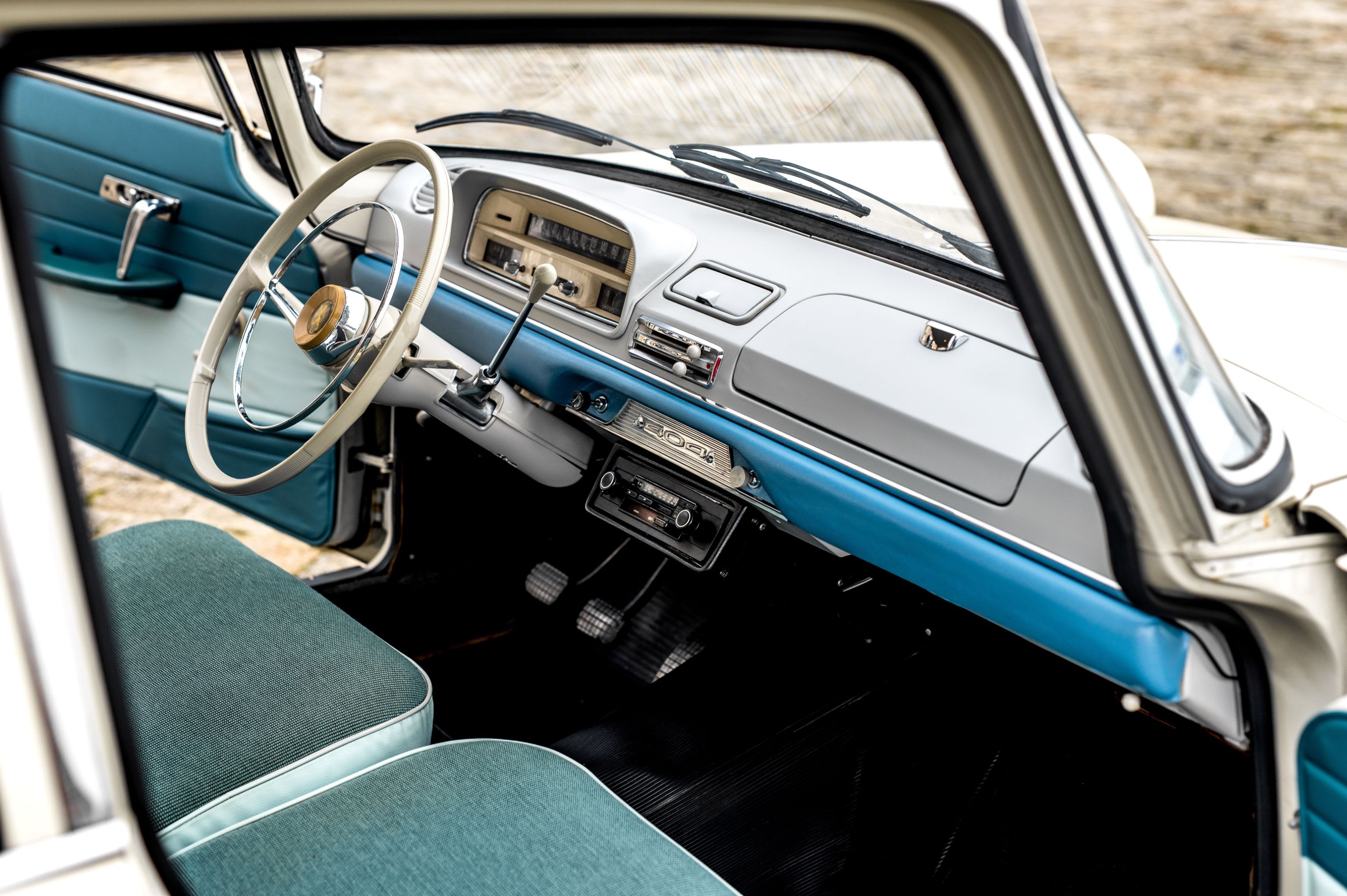 PEUGEOT 404   1963 occasion intérieur (1)