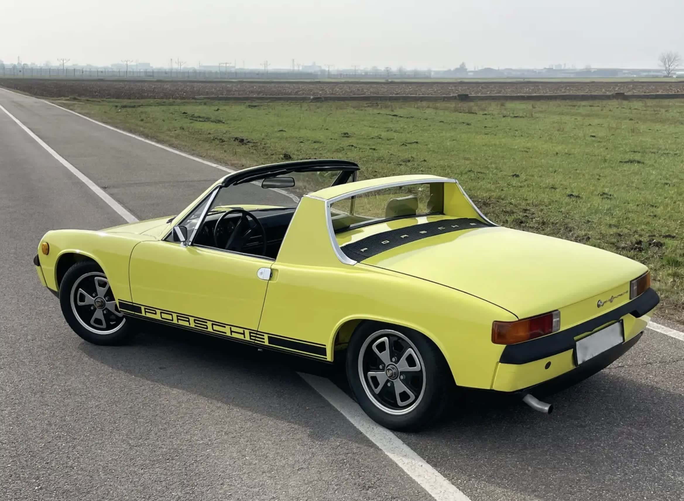 PORSCHE 914/4 1972 used exterior (2)