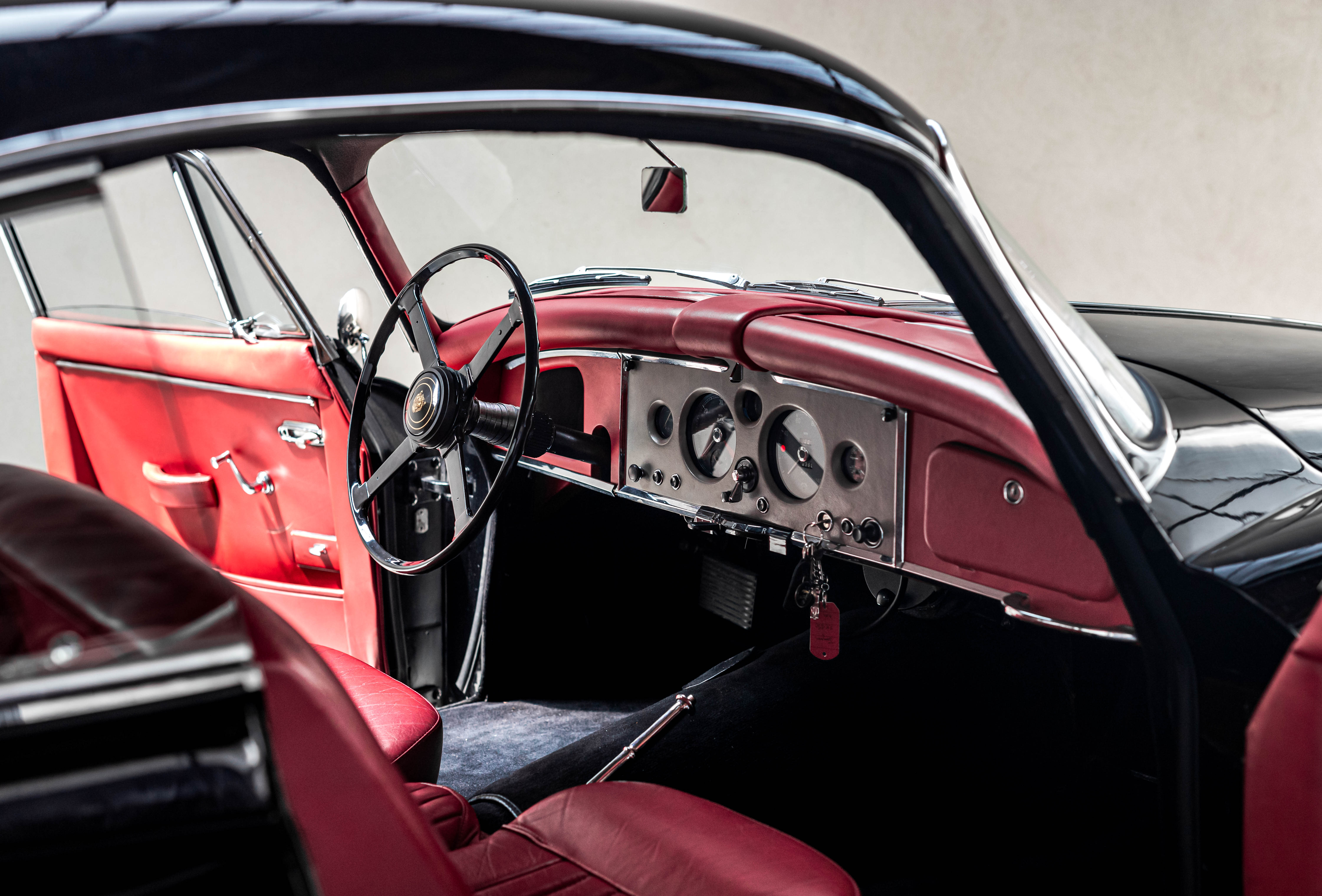JAGUAR Xk150 3.4 1958 used interior (1)