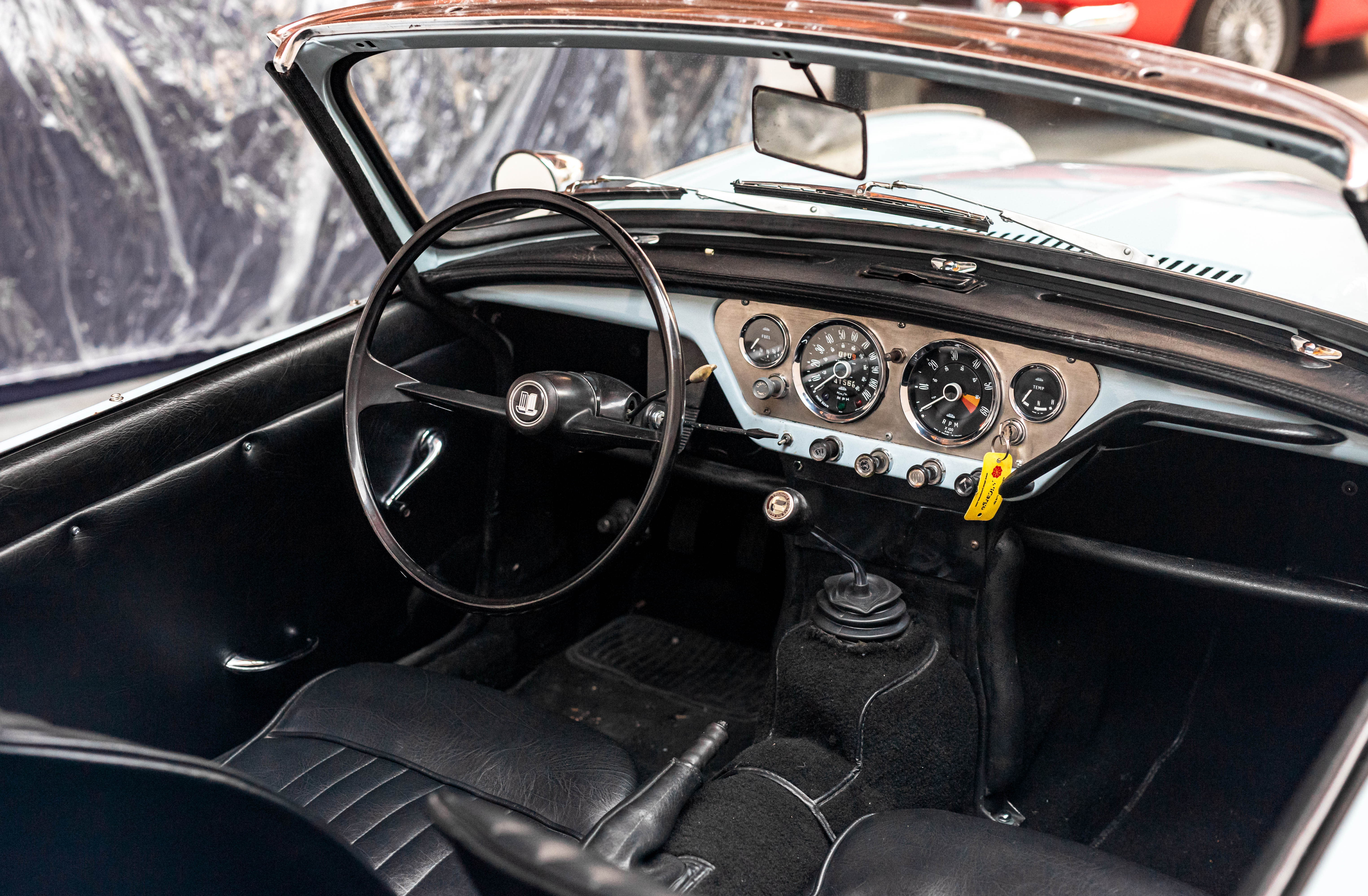 TRIUMPH Spitfire Mark I 1963 occasion intérieur (1)