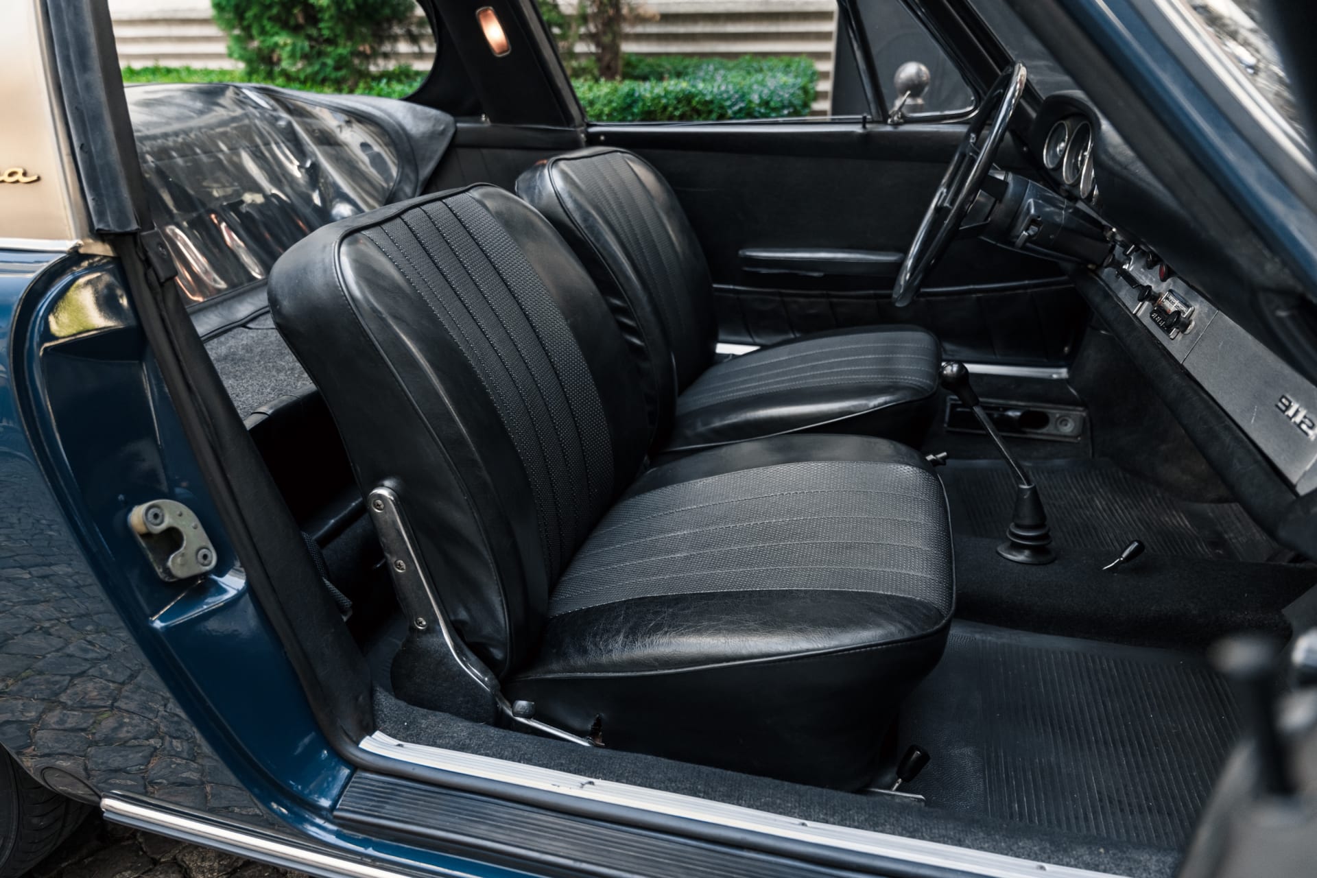 PORSCHE 912 Targa 1967 occasion intérieur (1)