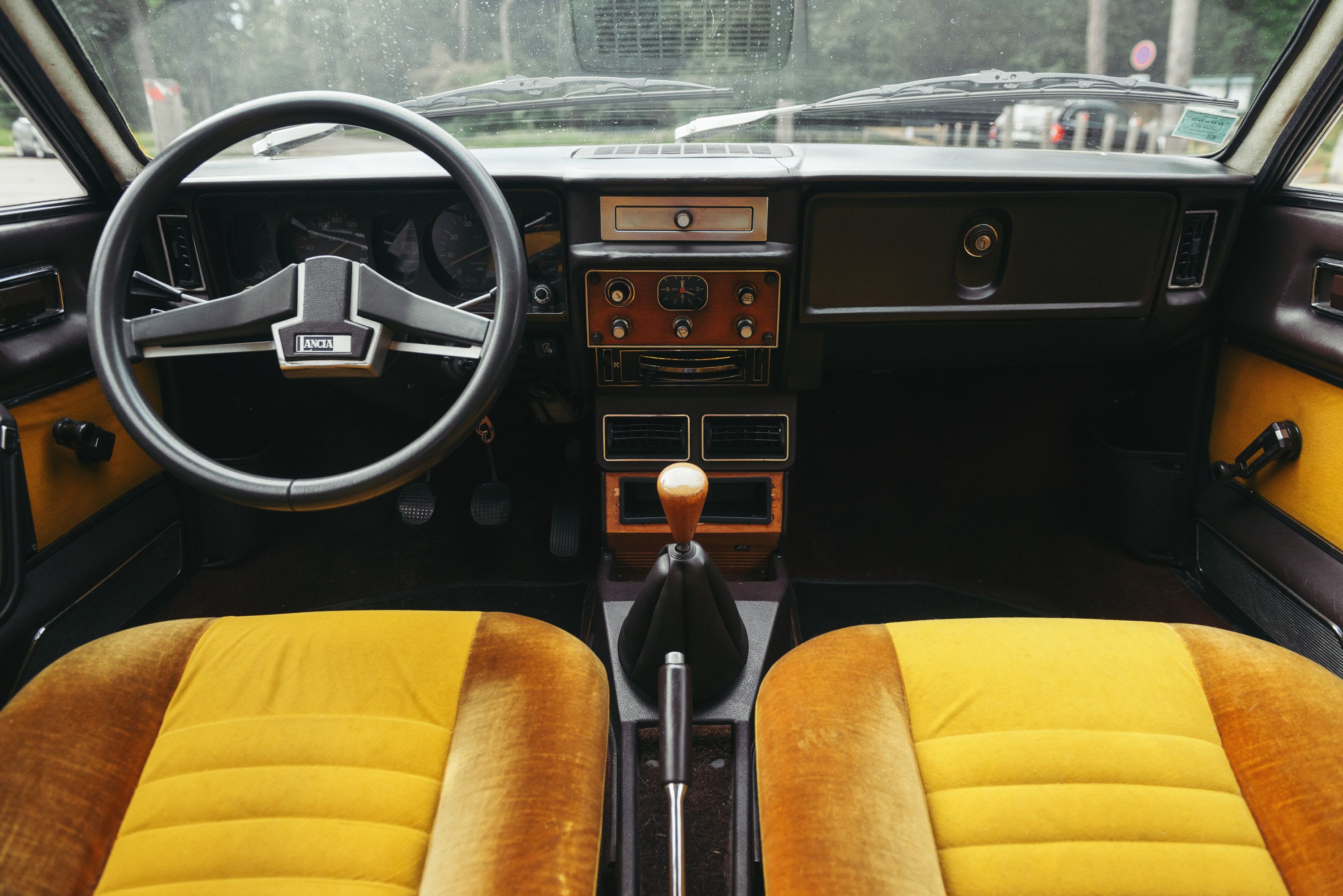 LANCIA Beta 1600 Coupé 1974 used interior (1)