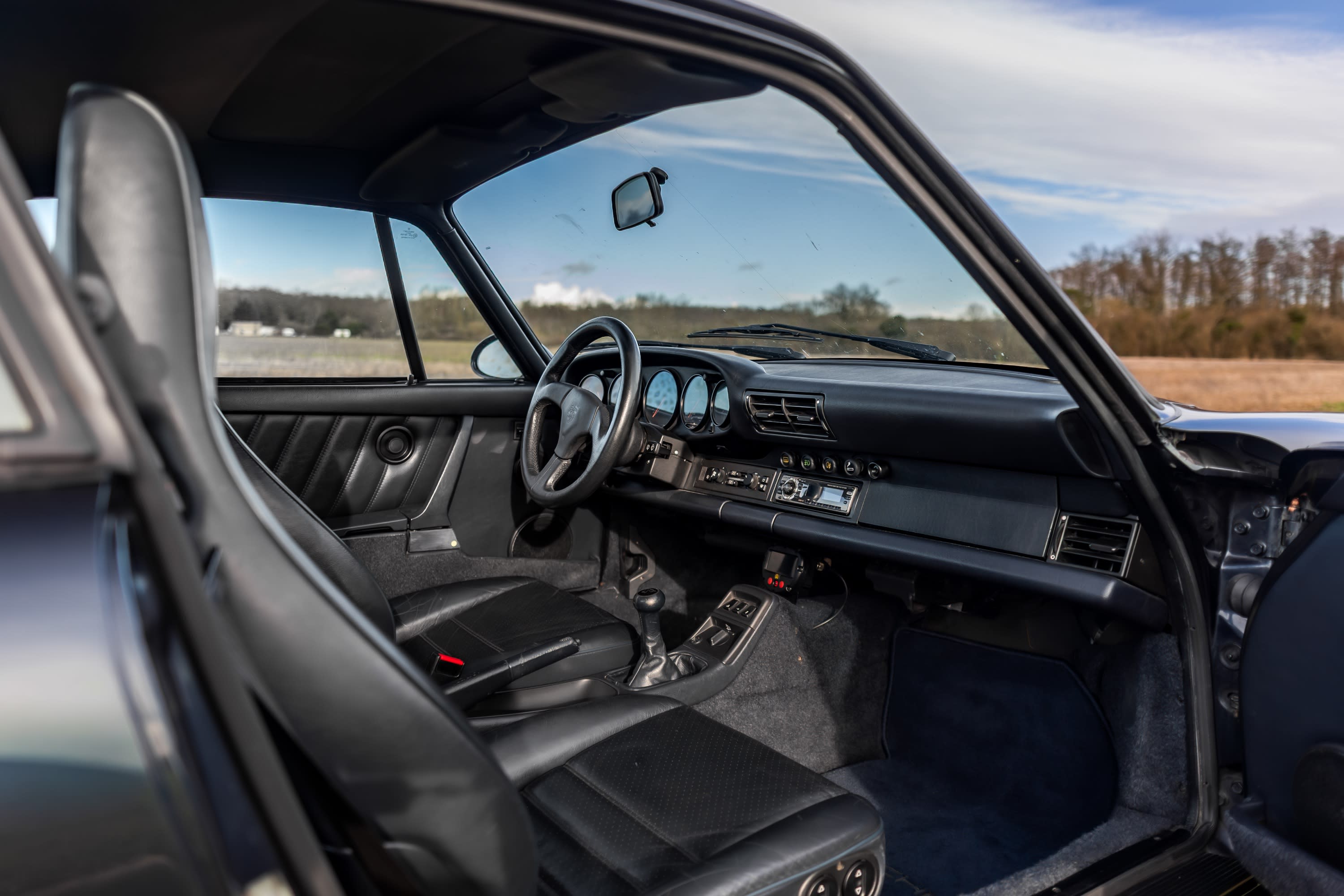 PORSCHE 911 964 Carrera 2 1990 occasion intérieur (1)