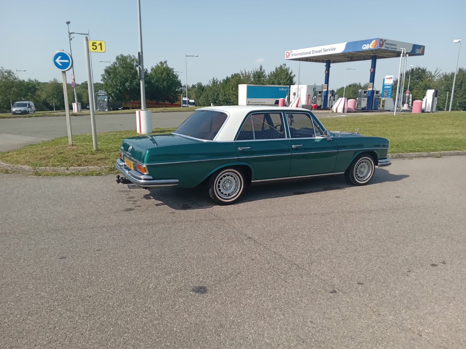 MERCEDES BENZ Classe S 280 S W108 1968 occasion vidéo (1)