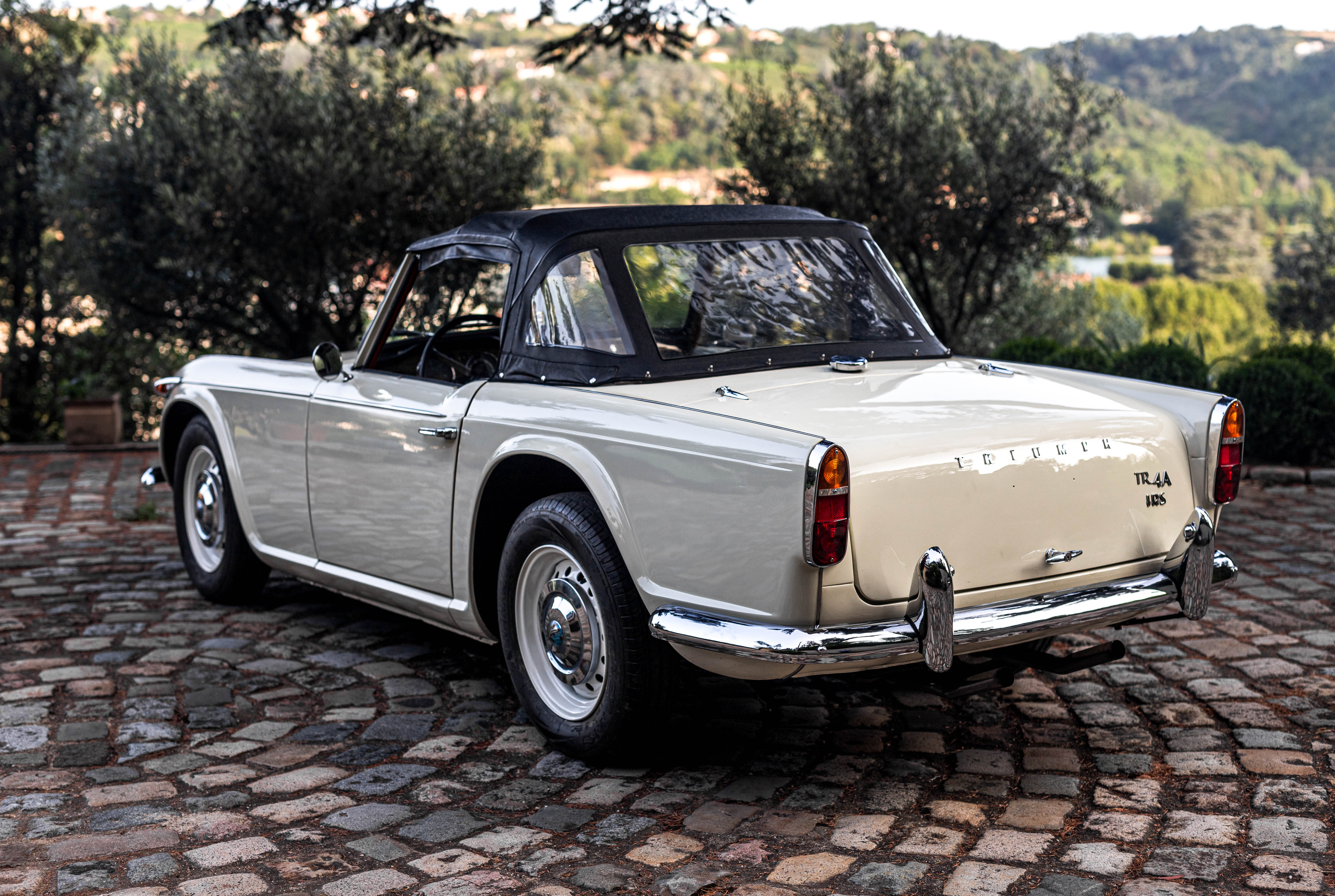 TRIUMPH Tr4 A Irs 1966 occasion extérieur (2)