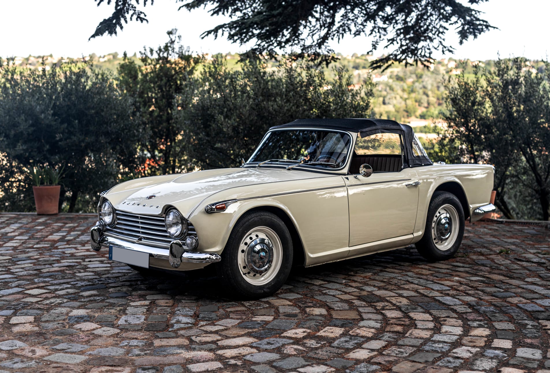 TRIUMPH Tr4 a IRS 1966