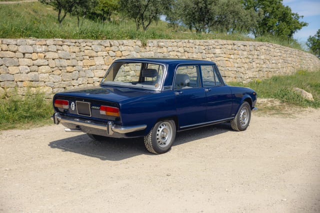 Alfa Romeo 2000 Berlina Tipo 105