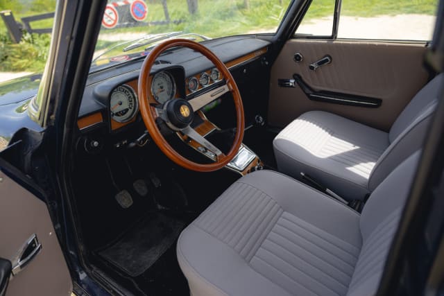 Alfa Romeo 2000 Berlina Tipo 105