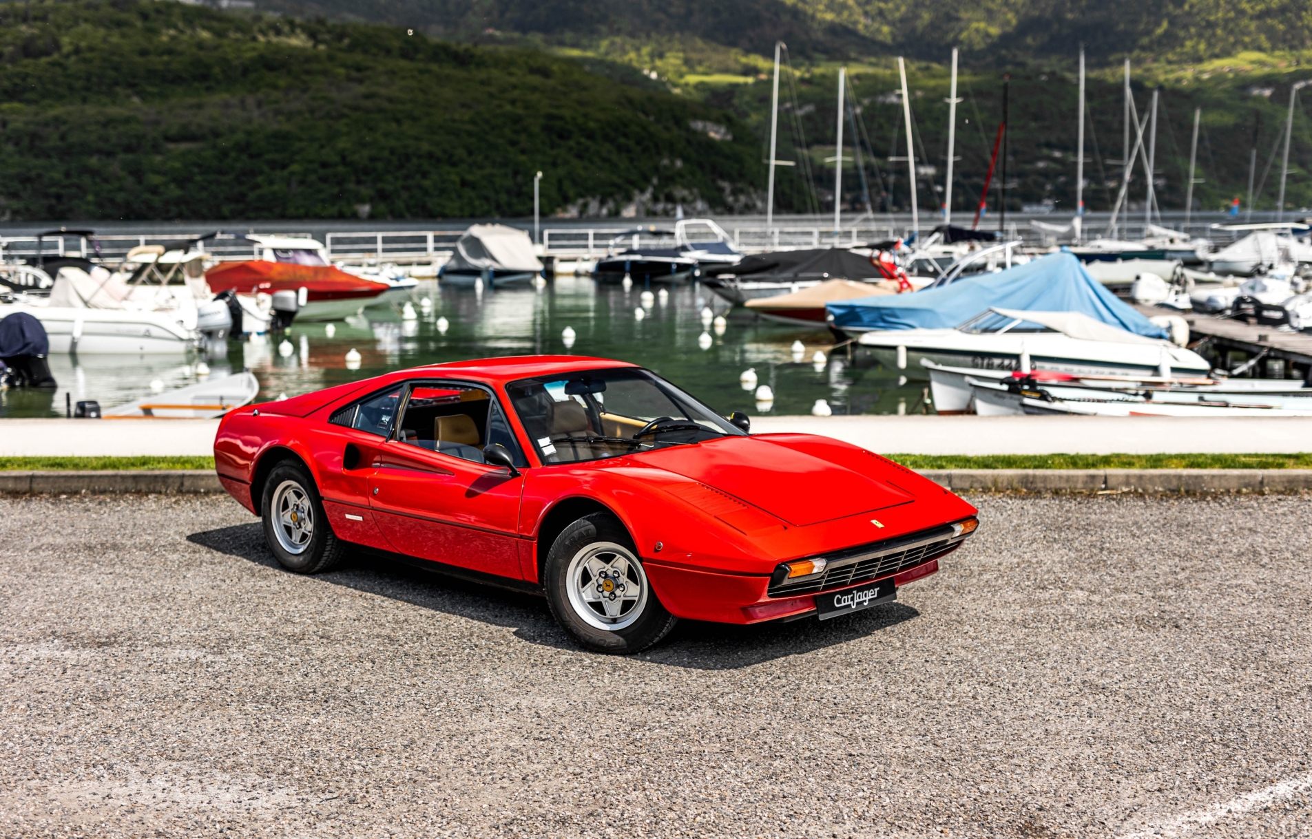 Photo FERRARI 308 gtb Vetroresina 1976