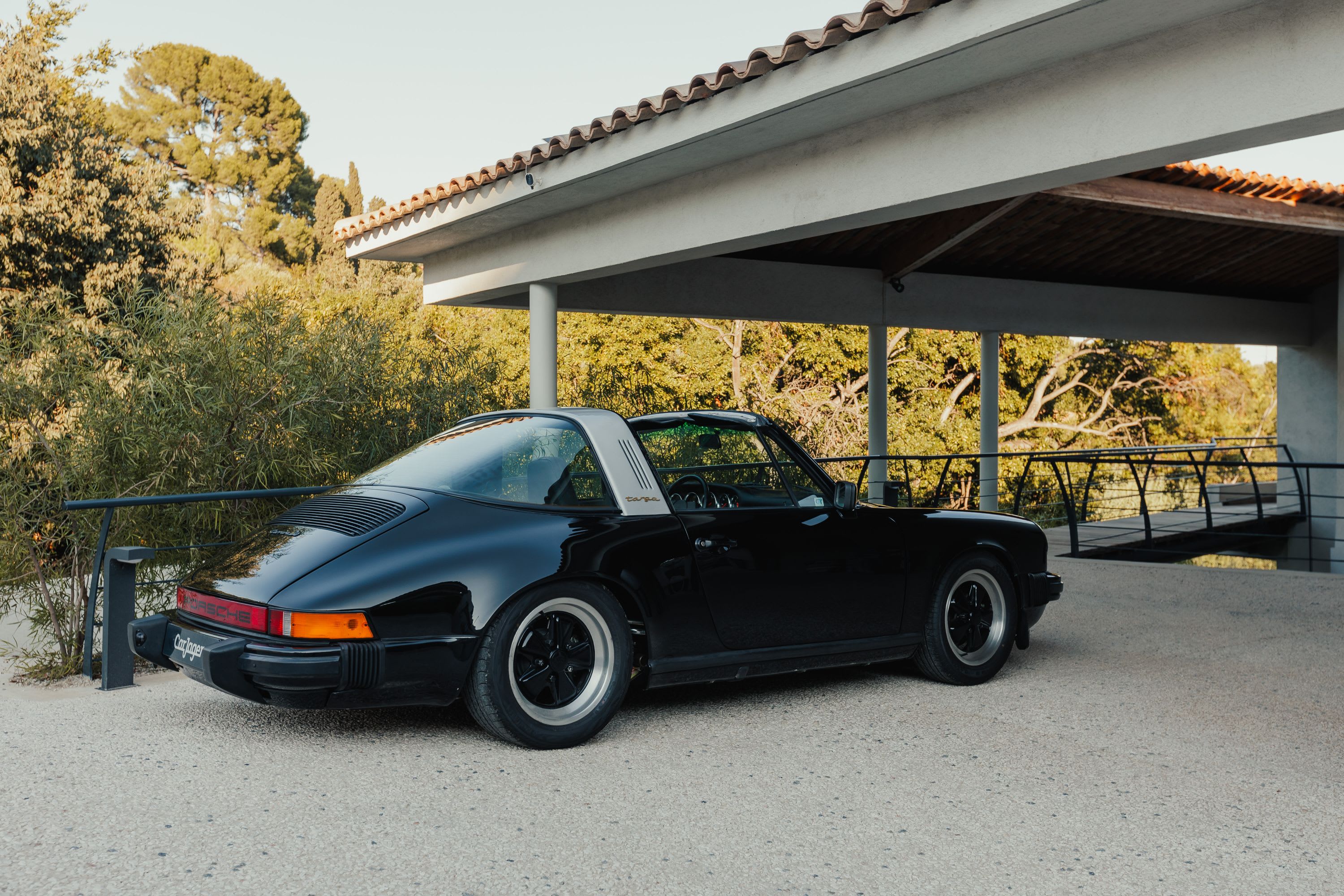 PORSCHE 911 3.0 Sc Targa 1978 used exterior (2)