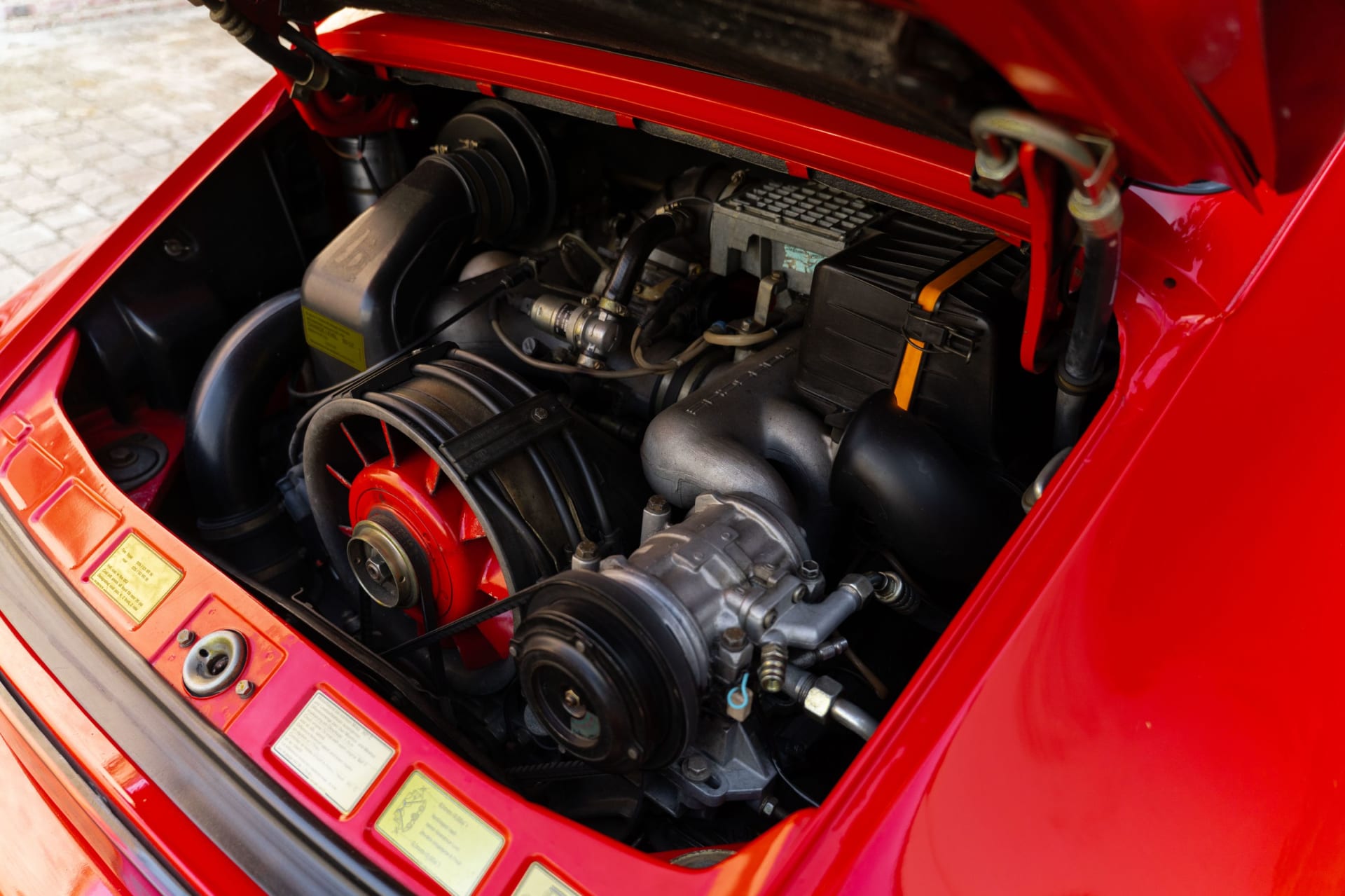 PORSCHE 911 3.2 Carrera Coupé 1986 used mechanical (1)