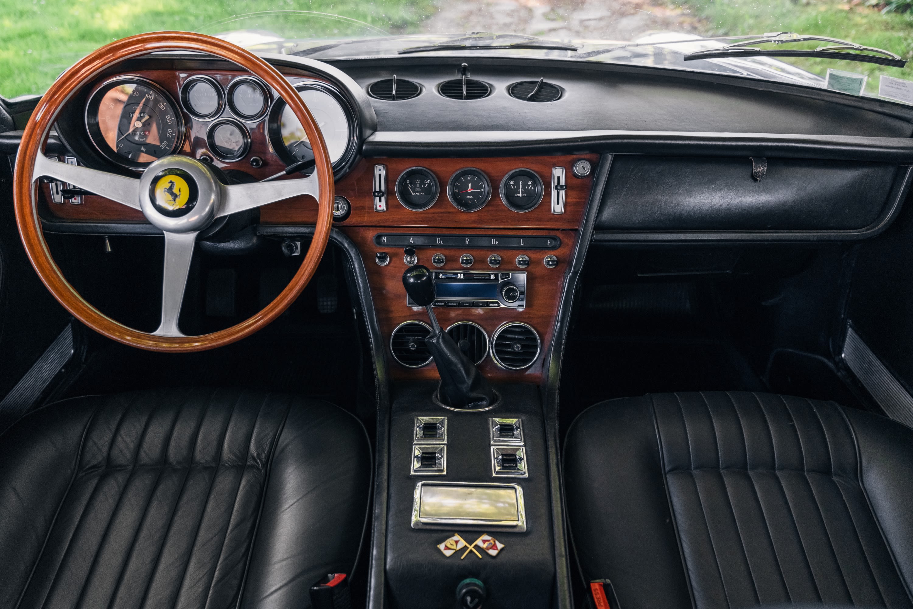 FERRARI 365 Gt 2+2 1968 occasion intérieur (1)
