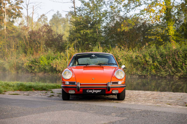 Porsche 911  2.0 S