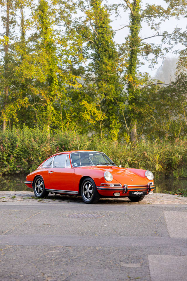 Porsche 911  2.0 S