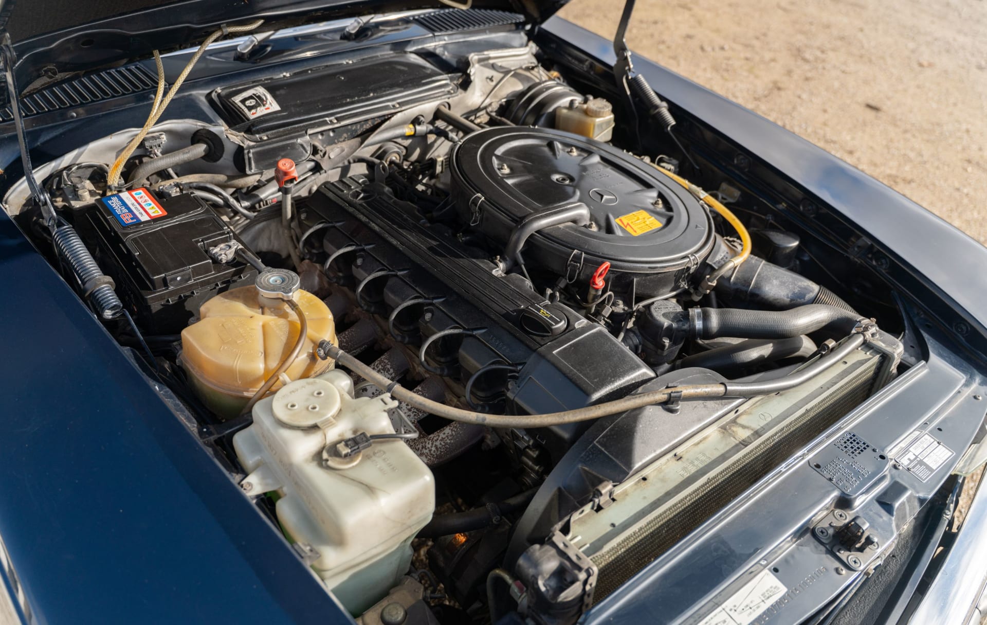 MERCEDES BENZ 300 Sl R107 1989 occasion mécanique (1)