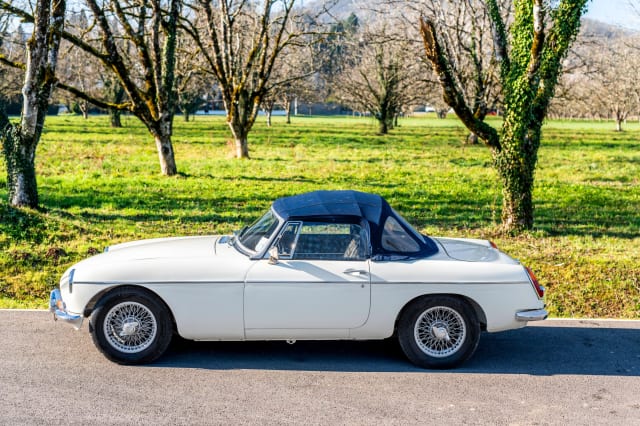 Mg B 1800