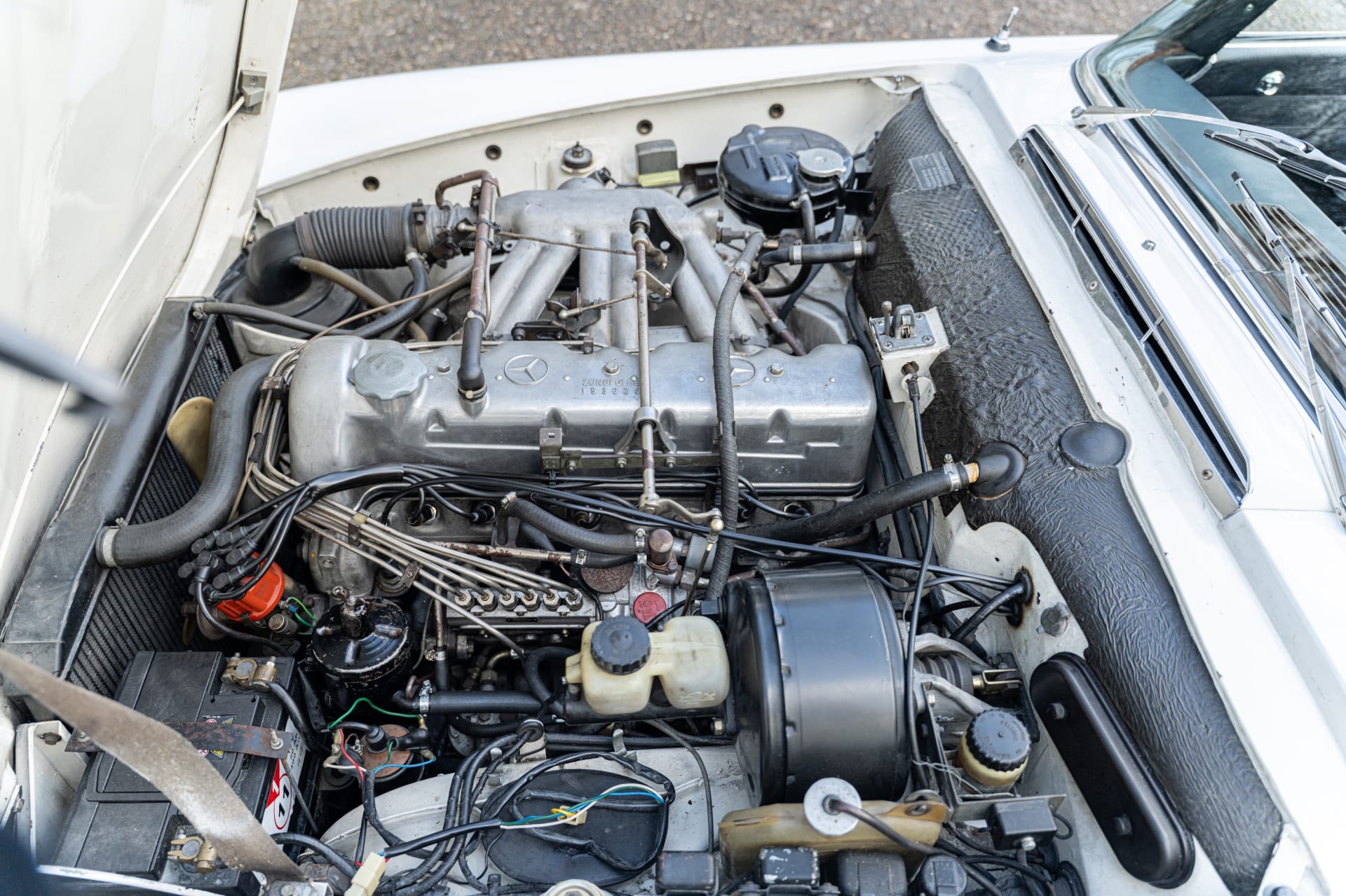 MERCEDES BENZ 230 Sl Pagode 1967 used mechanical (1)