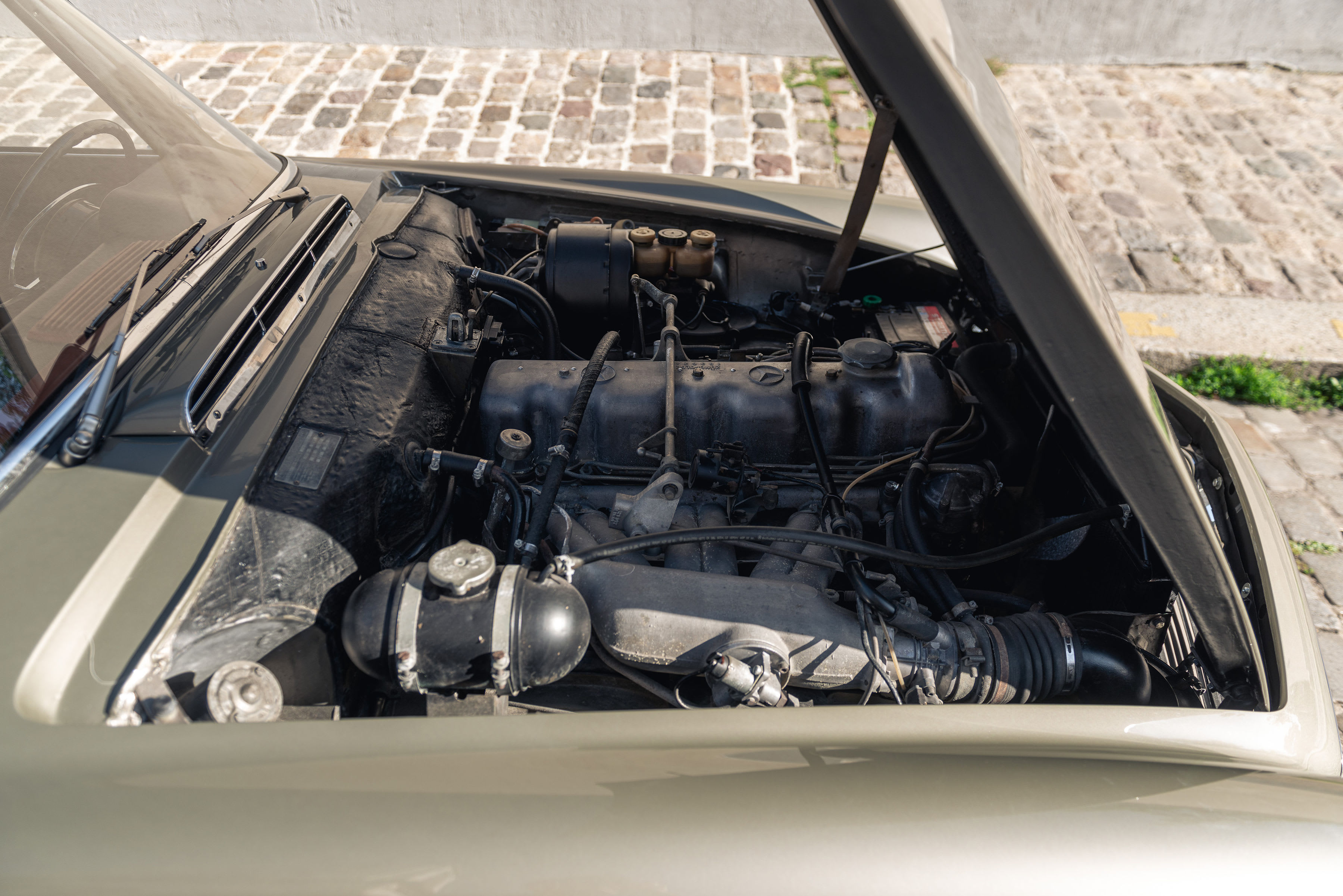MERCEDES BENZ 250 Sl Pagode 1967 used mechanical (1)
