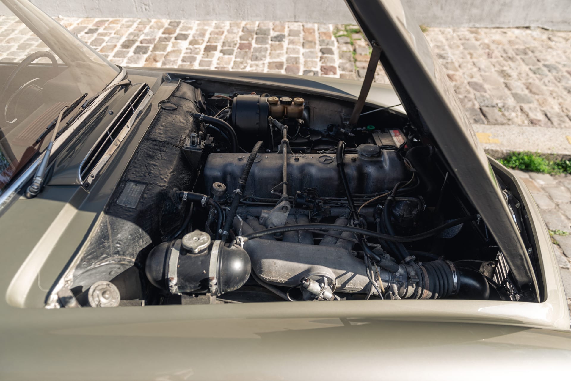 MERCEDES BENZ 250 Sl Pagode 1967 occasion mécanique (1)