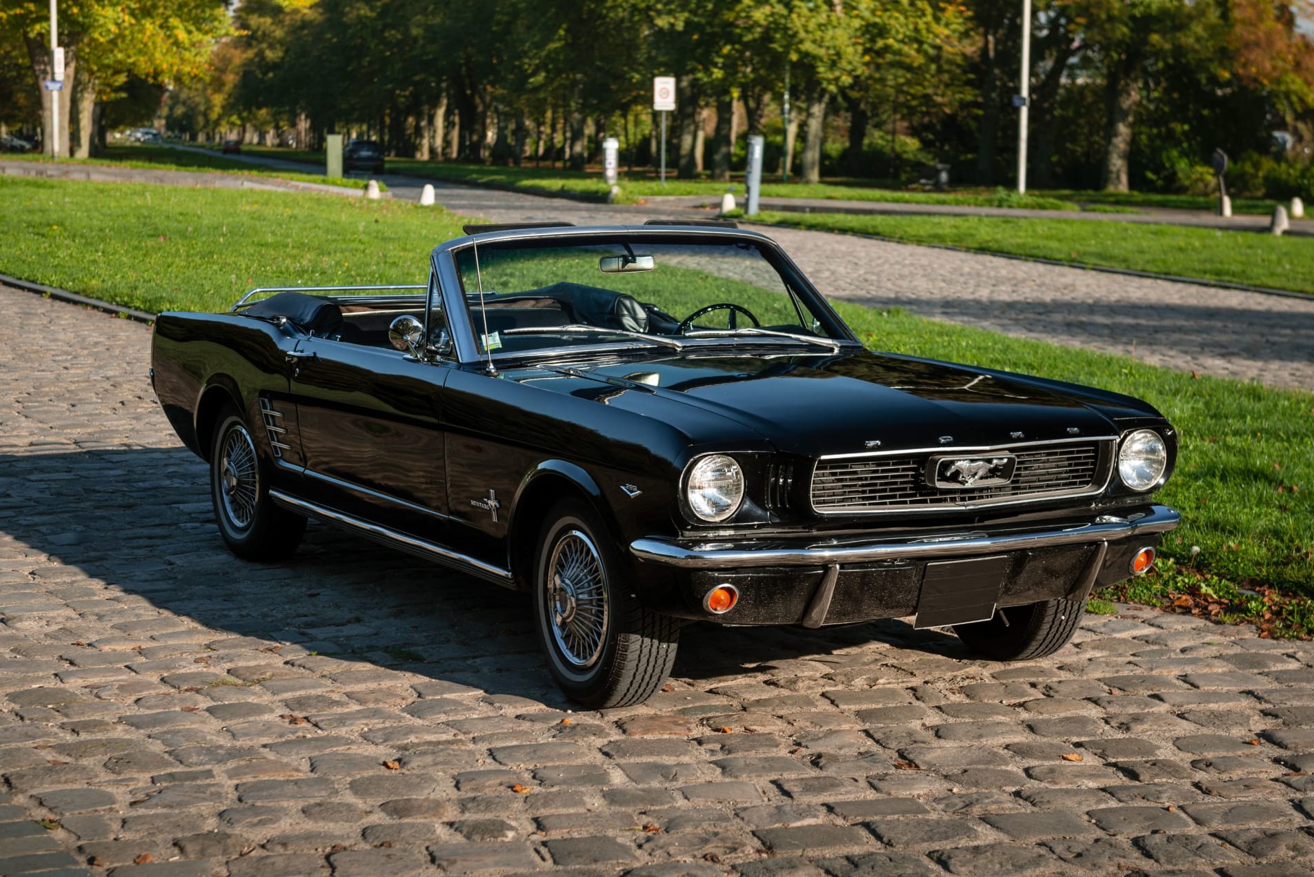 Photo FORD Mustang Cabriolet V8 289ci 1966