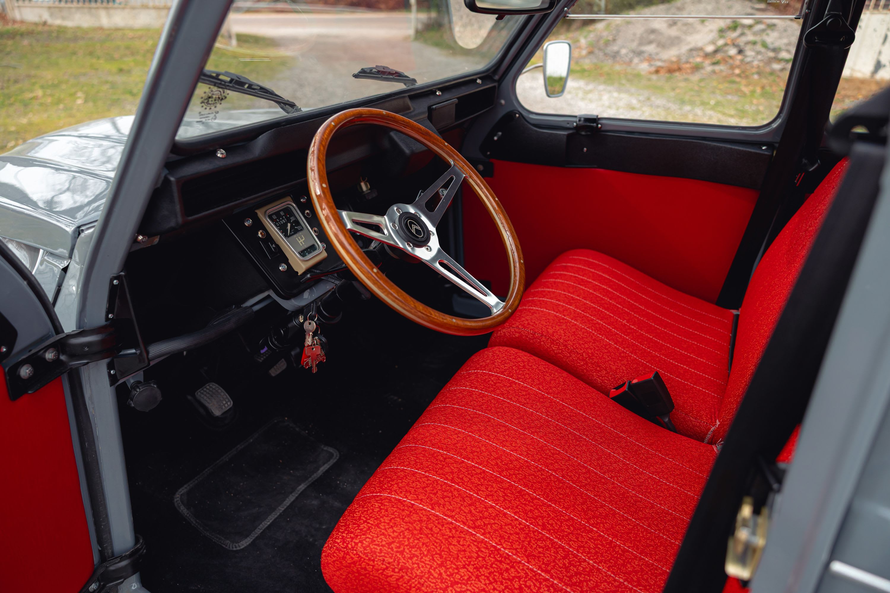 CITROEN 2 Cv 6 1981 occasion intérieur (1)