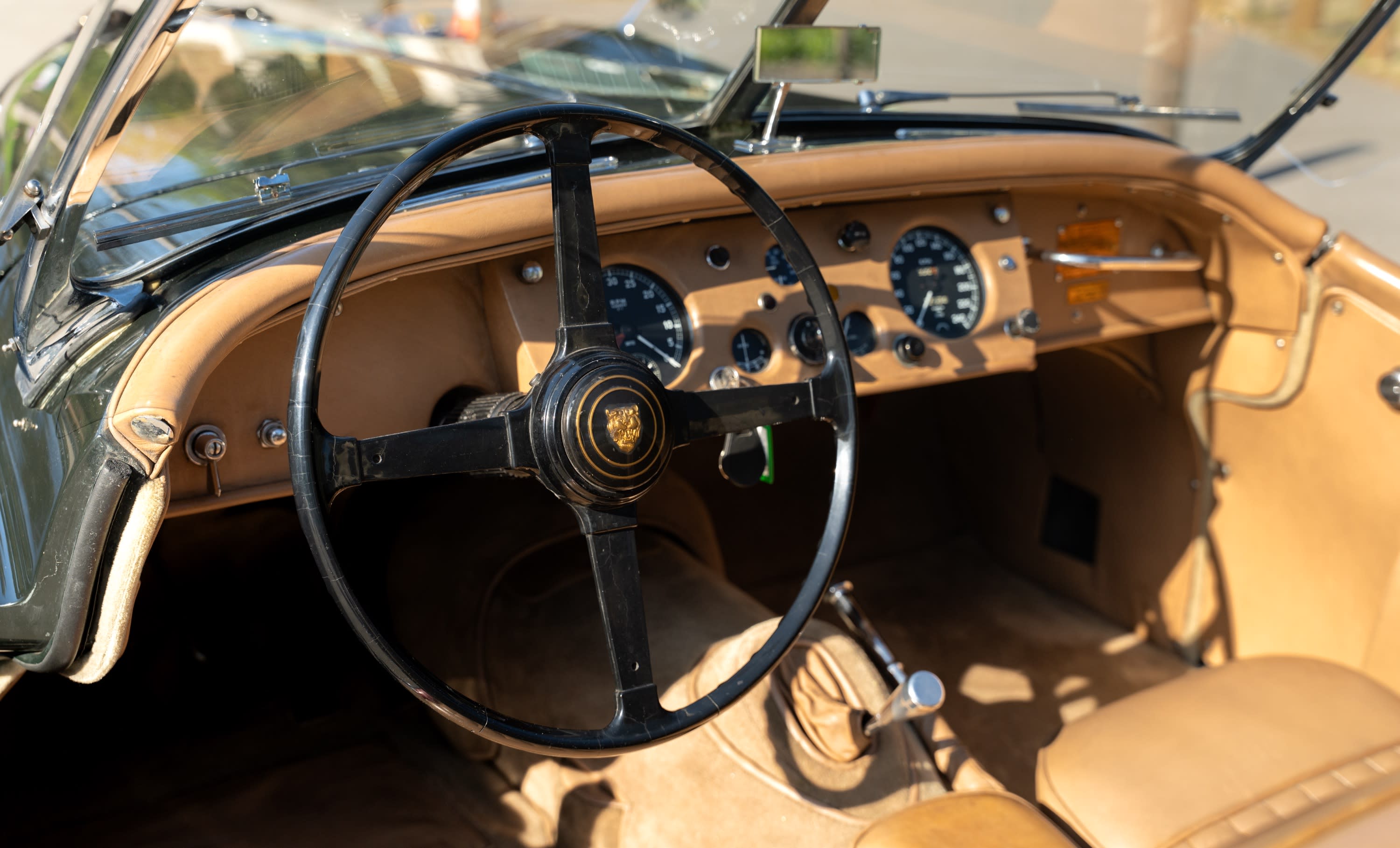 JAGUAR Xk140   1957 used interior (1)