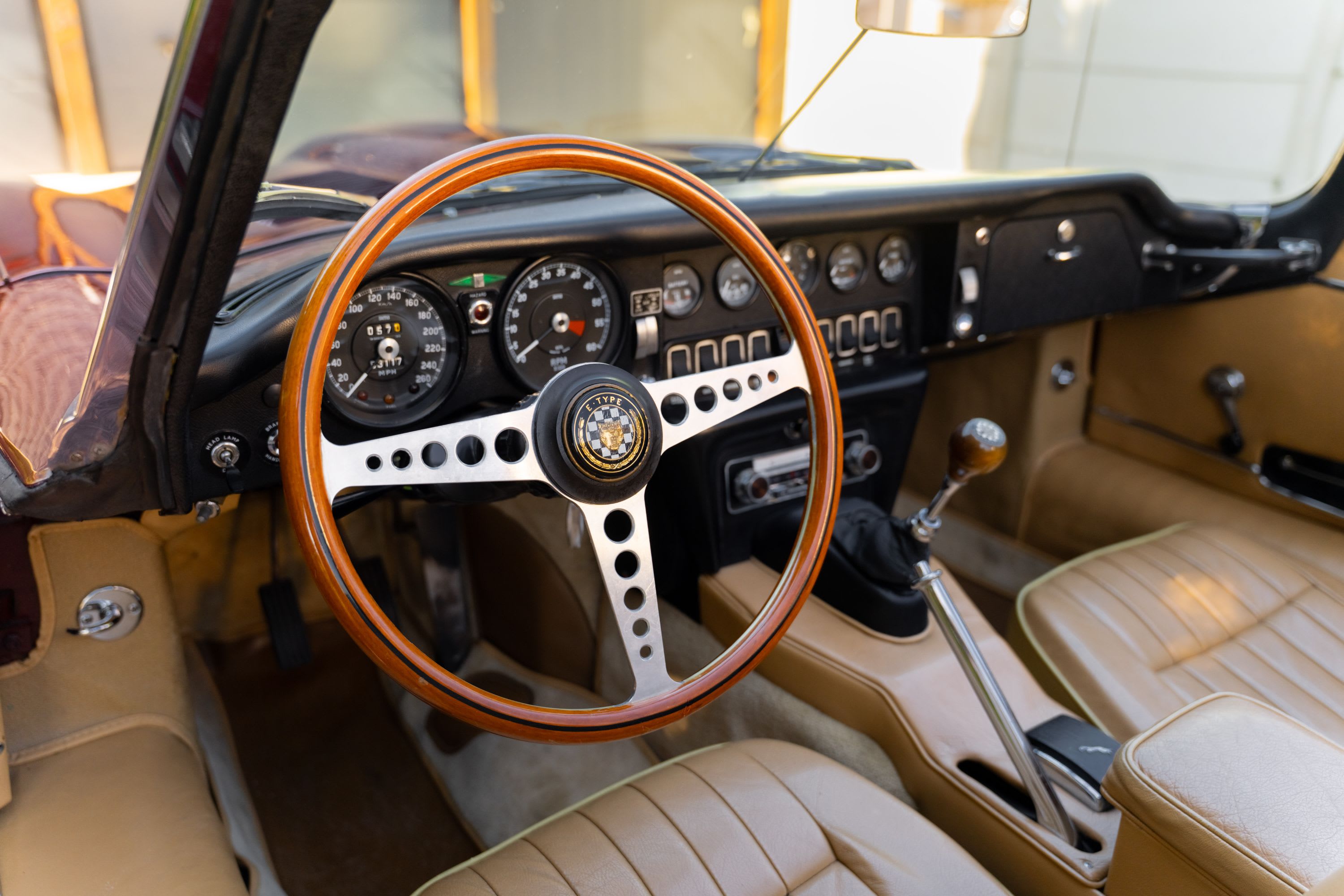 JAGUAR Type E  Série 1.5  1968 used interior (1)