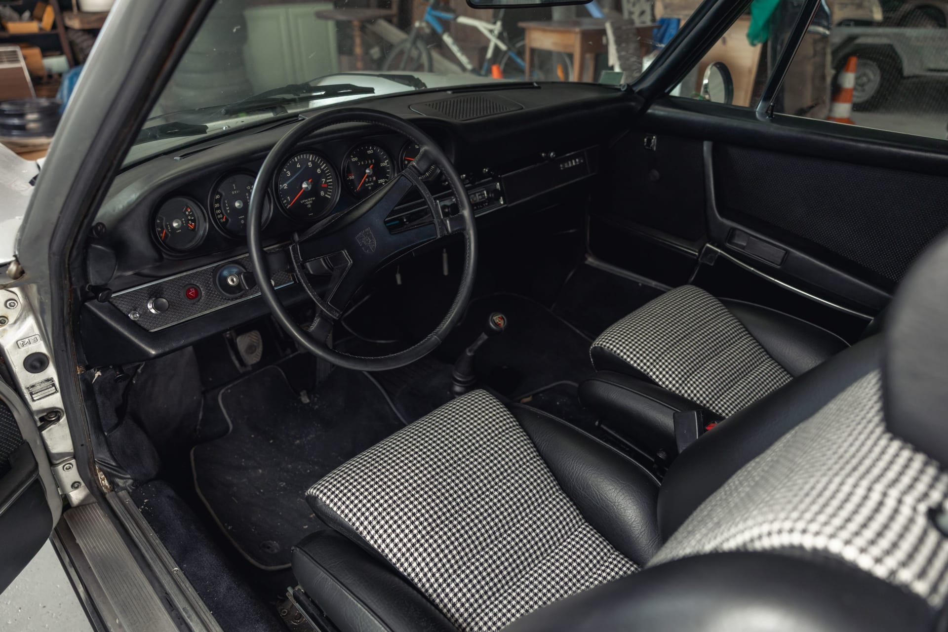 Porsche 911 2.2 S