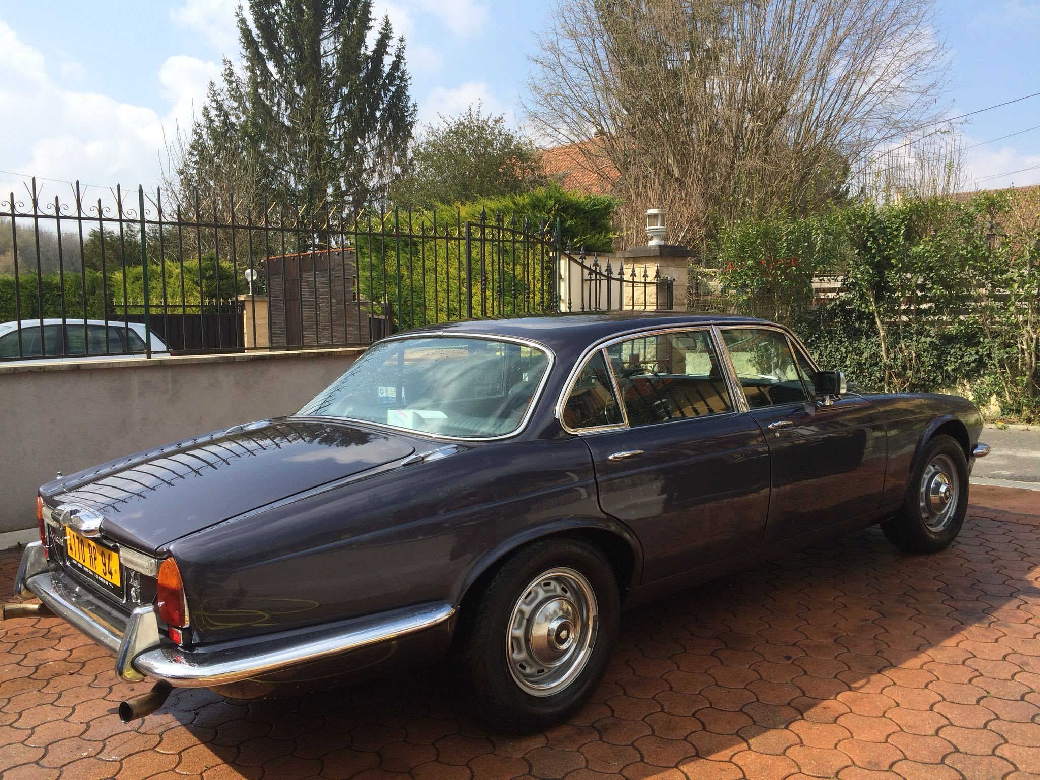 JAGUAR Xj6 Series 2 1975 occasion extérieur (2)