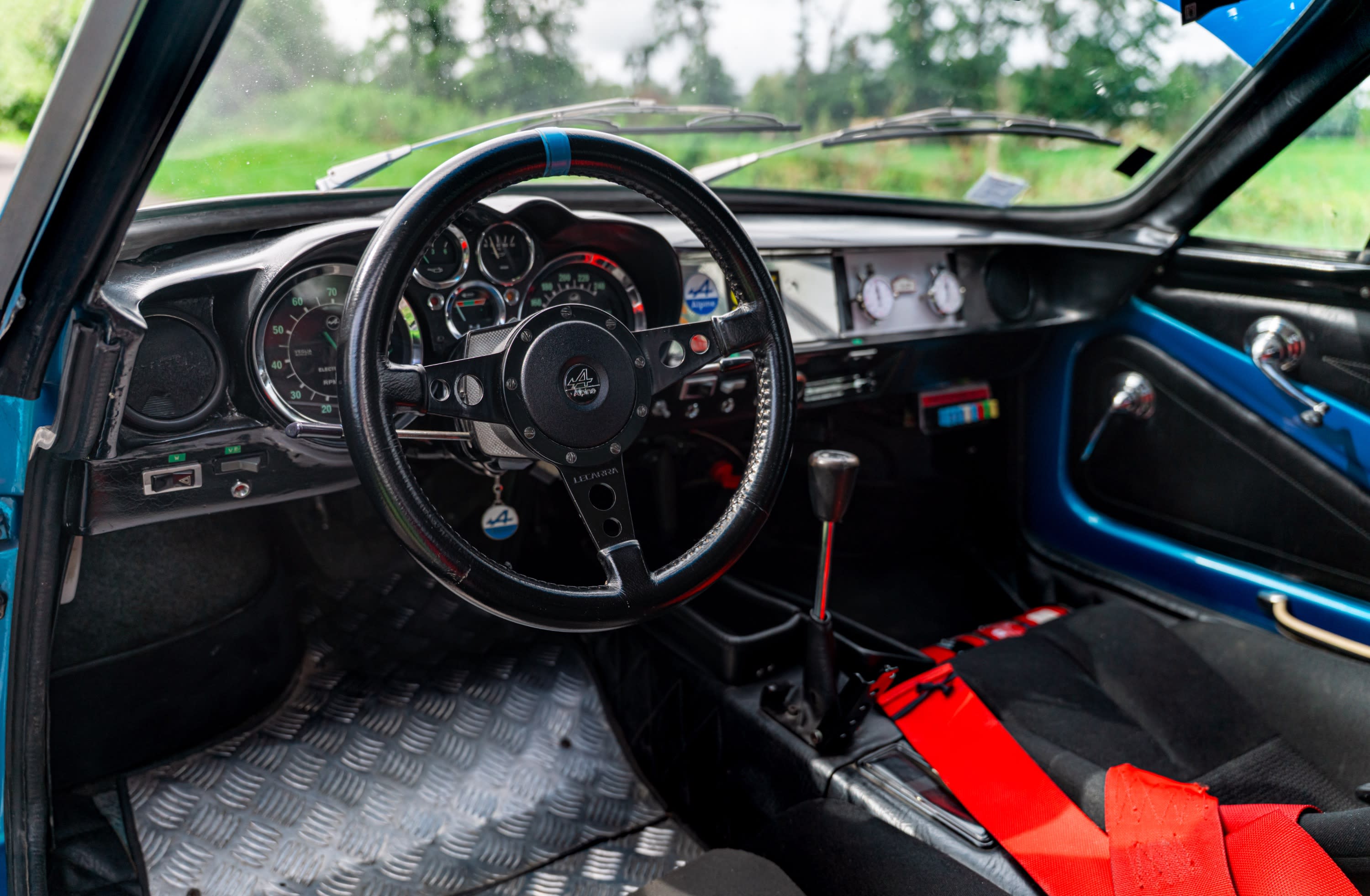 ALPINE A110 1600 S Groupe 4 1971 occasion intérieur (1)