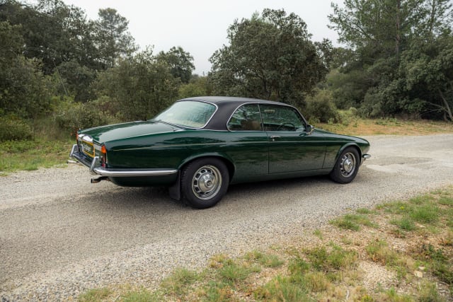 Jaguar Daimler Double Six Coupé Rhd