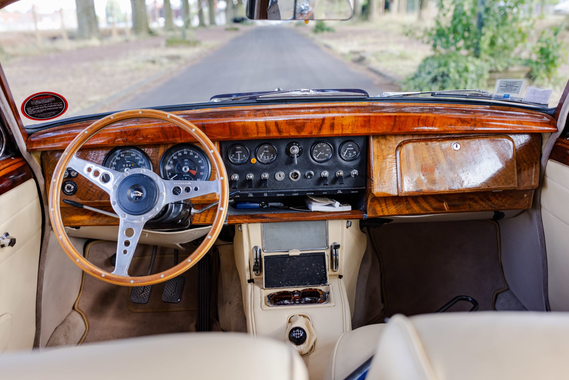 JAGUAR Mark 2 3.4 1967 occasion intérieur (1)