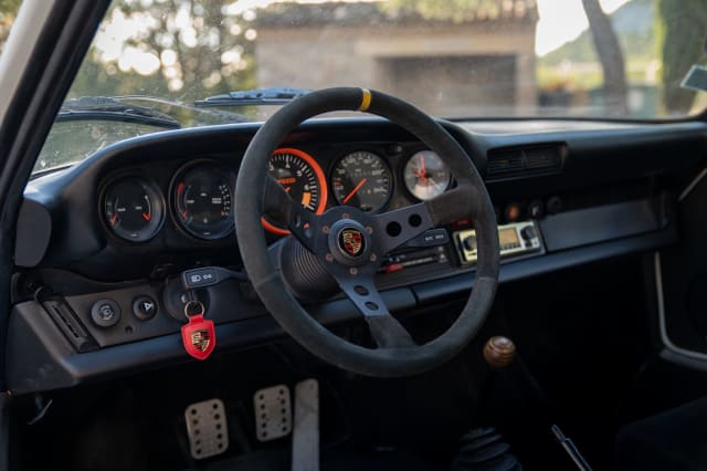 Porsche 911 3.0 Sc “backdating”