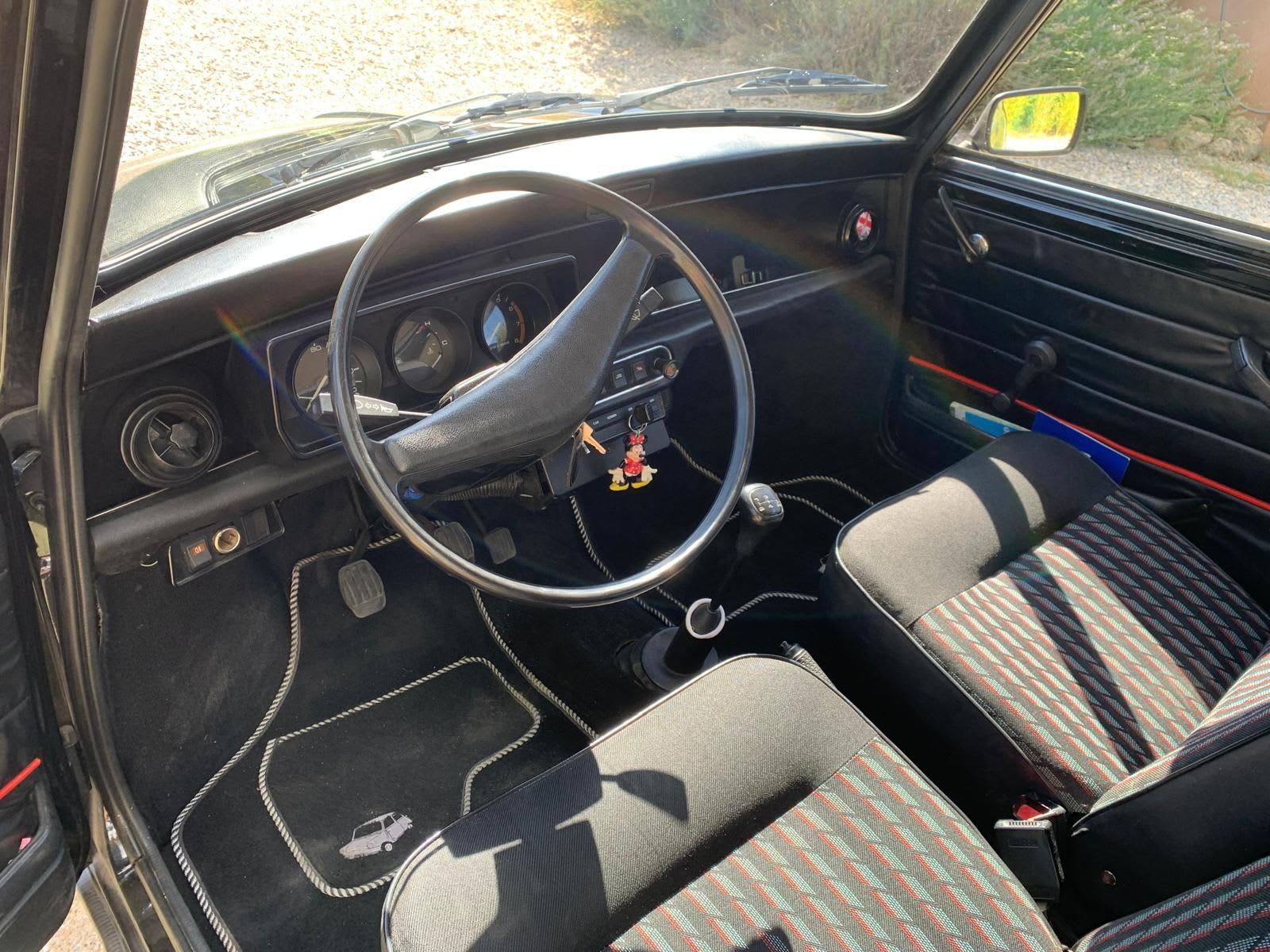 AUSTIN Mini 1000 1990 occasion intérieur (1)