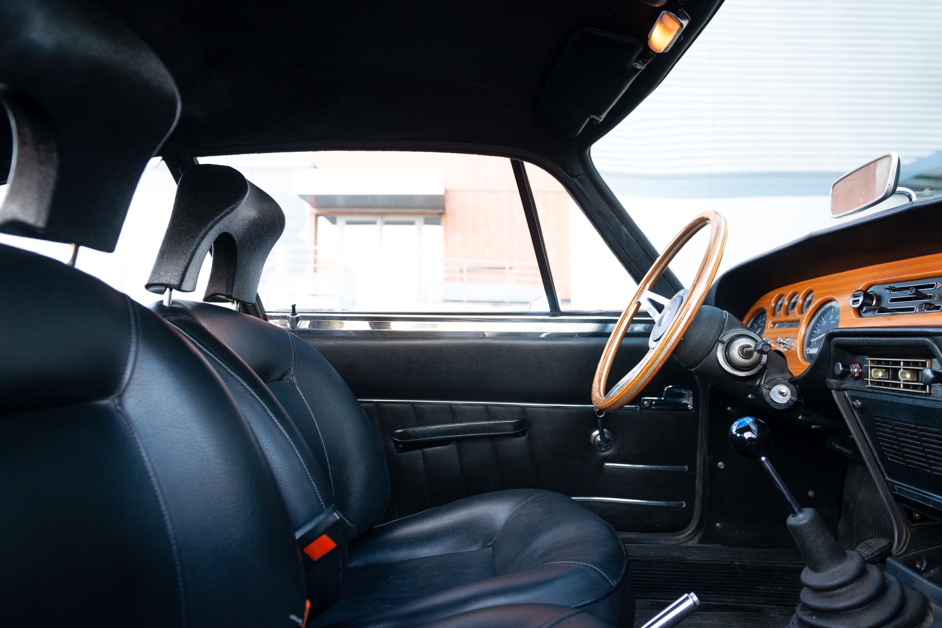 LANCIA Fulvia 1.3 S Sport Zagato 1972 used interior (1)