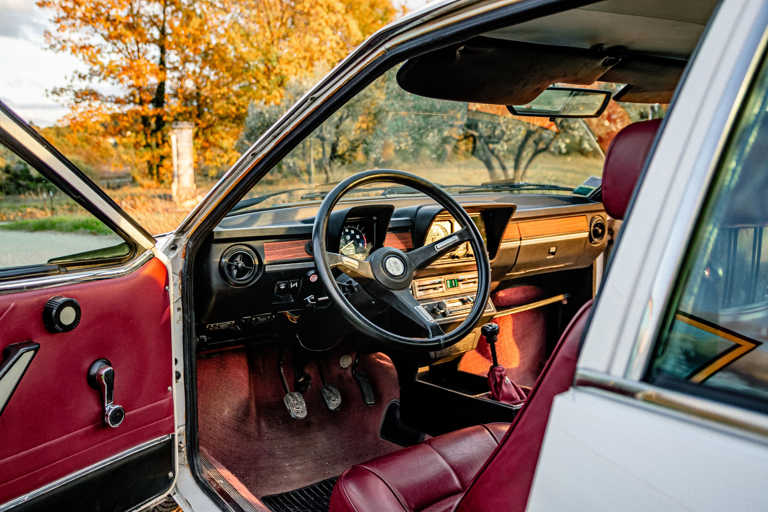 ALFA ROMEO Alfetta Gtv 2000 1978 occasion intérieur (1)