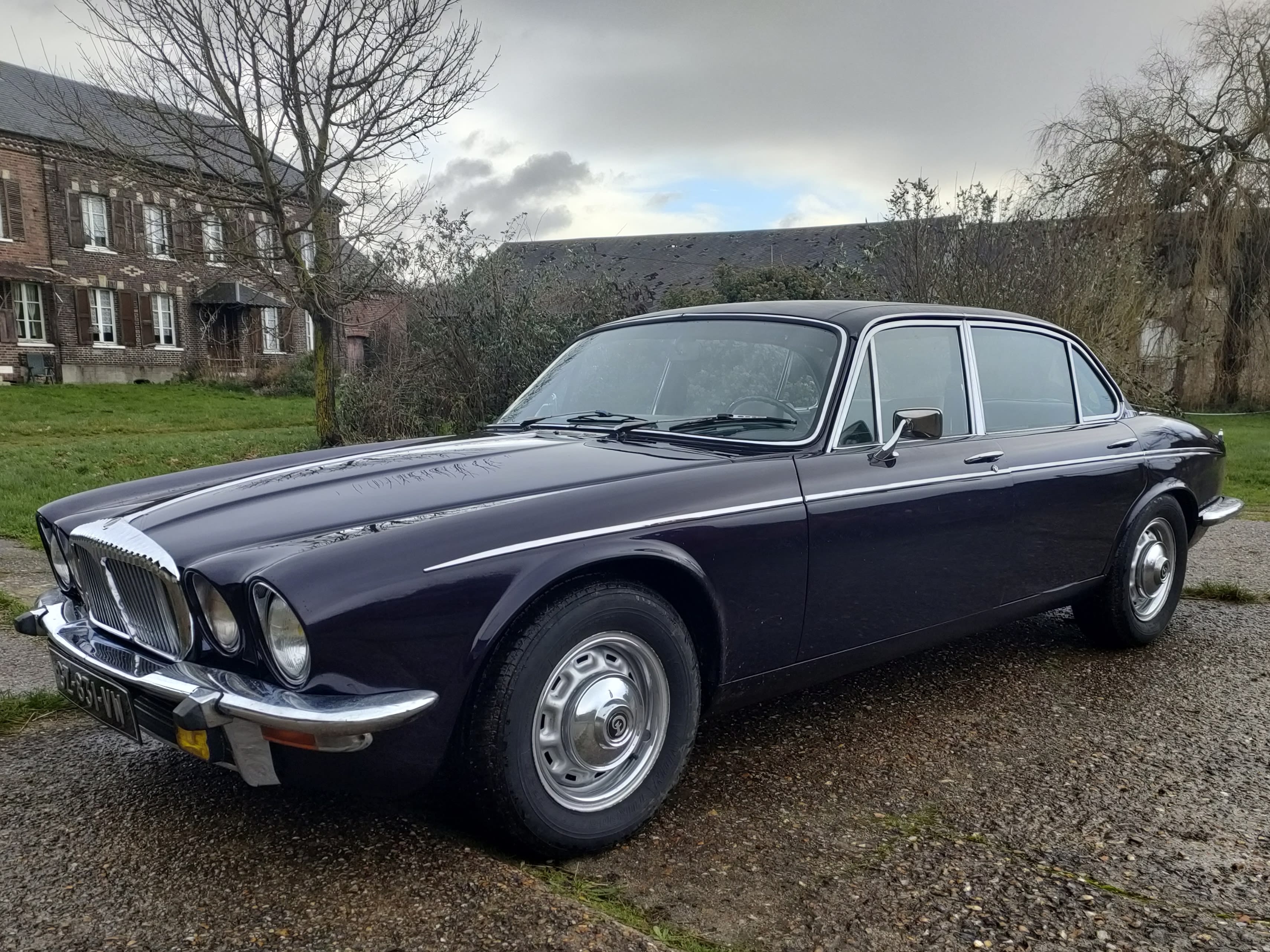 Jaguar Daimler Double Six Series 2 Lwb